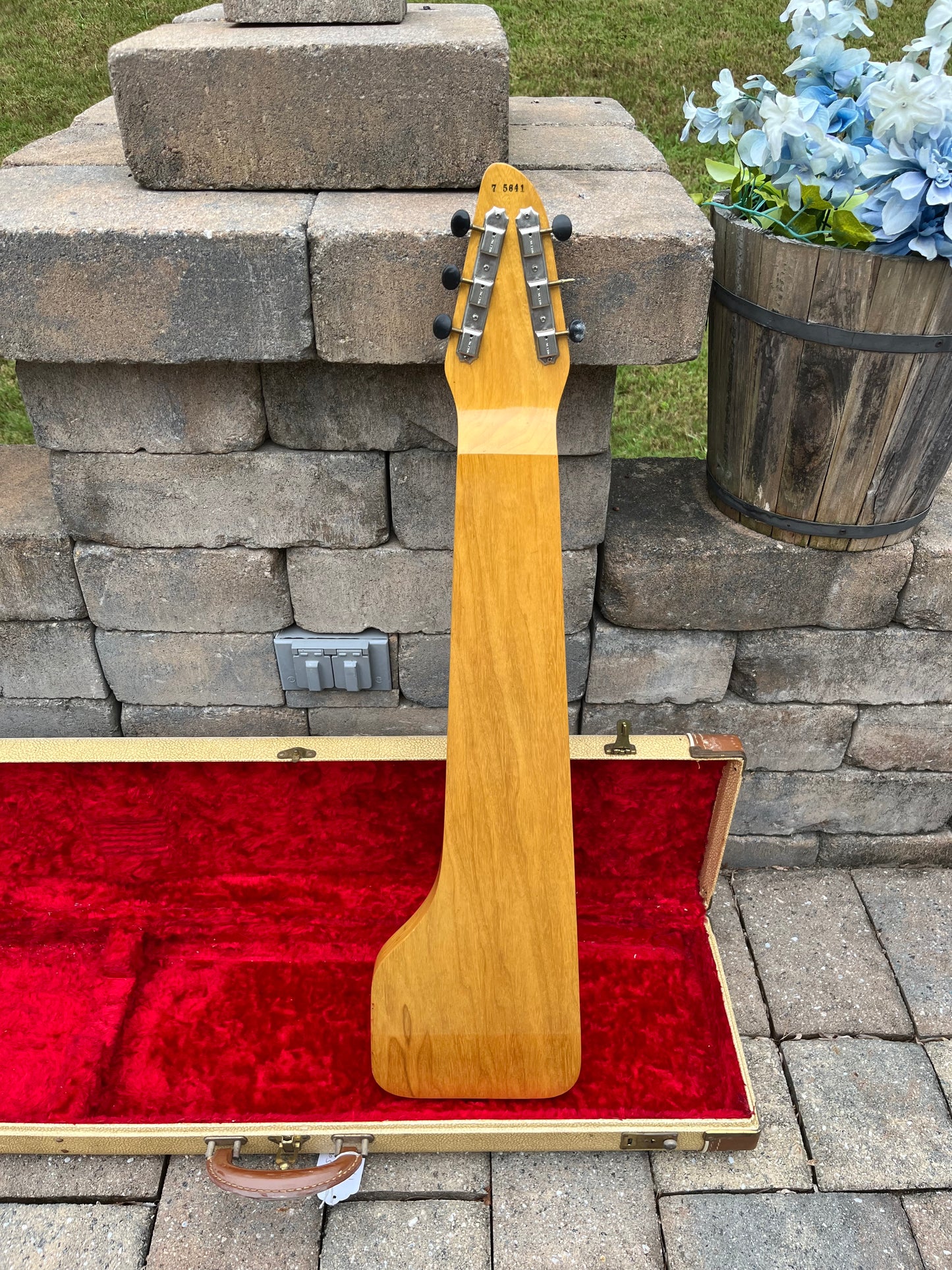Vintage 1957 Gibson Skylark Lap Steel