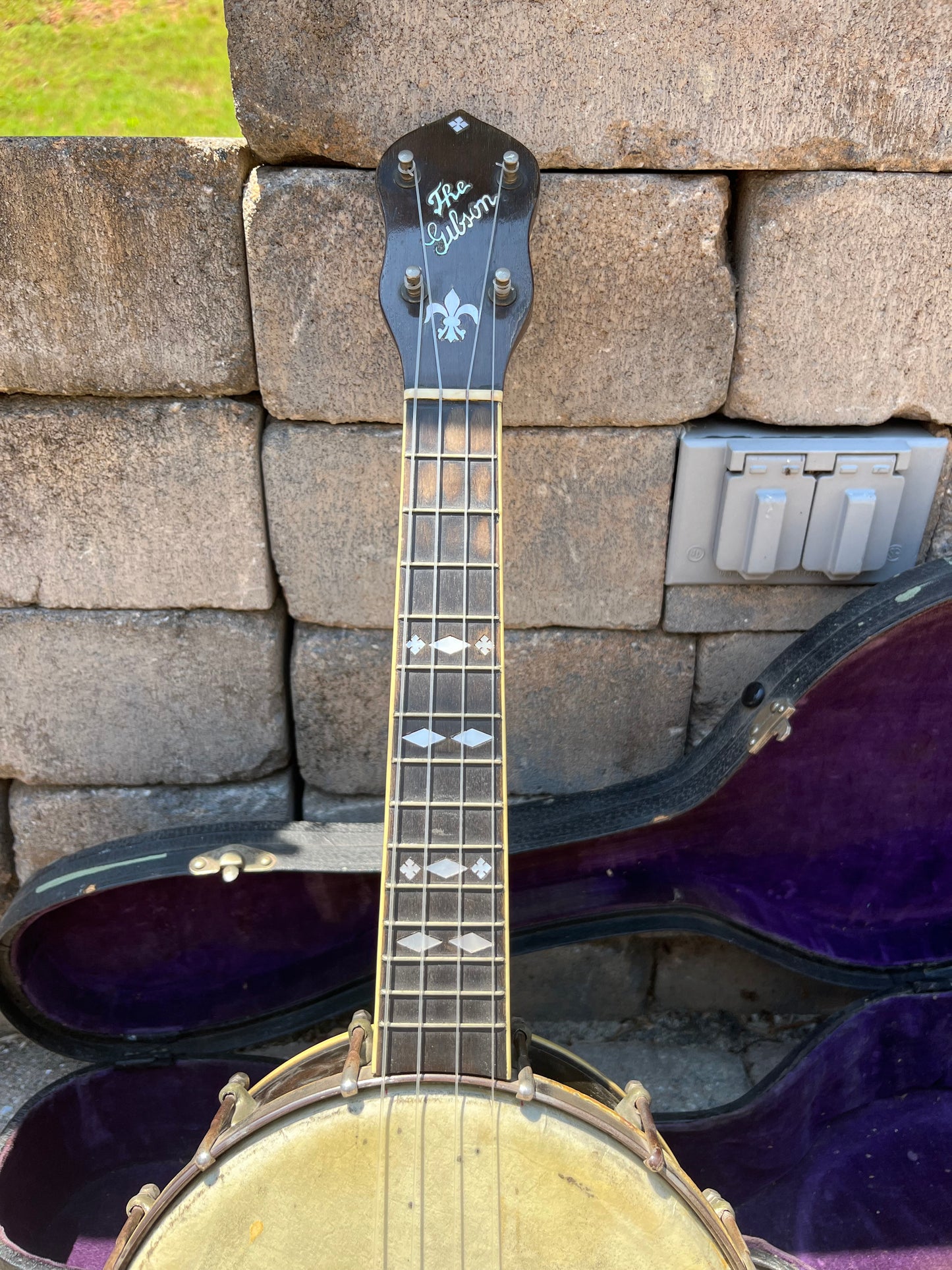 Vintage Gibson Ukulele Banjo Style 3