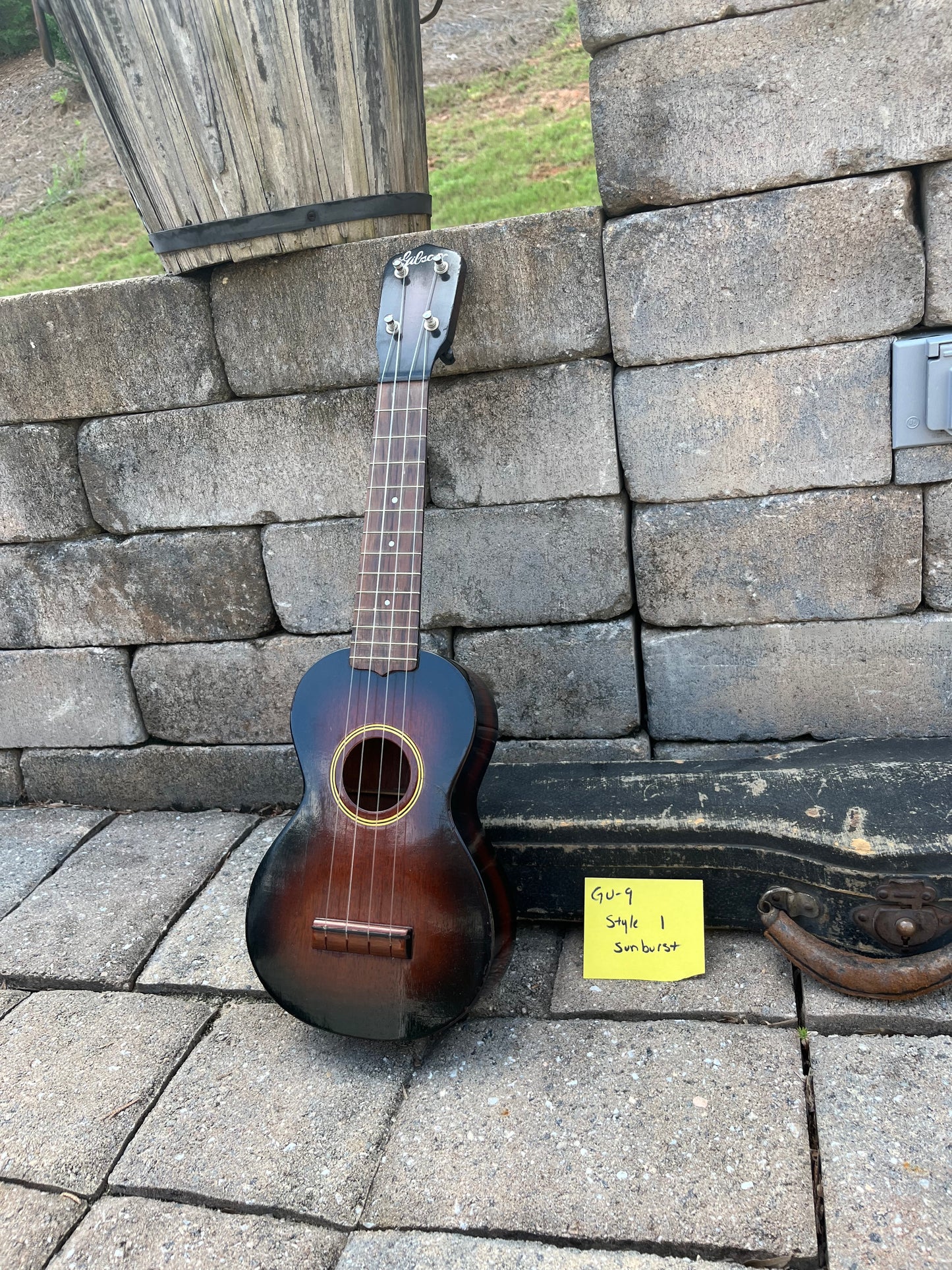 Vintage Gibson Style 1 Sunburst Ukulele