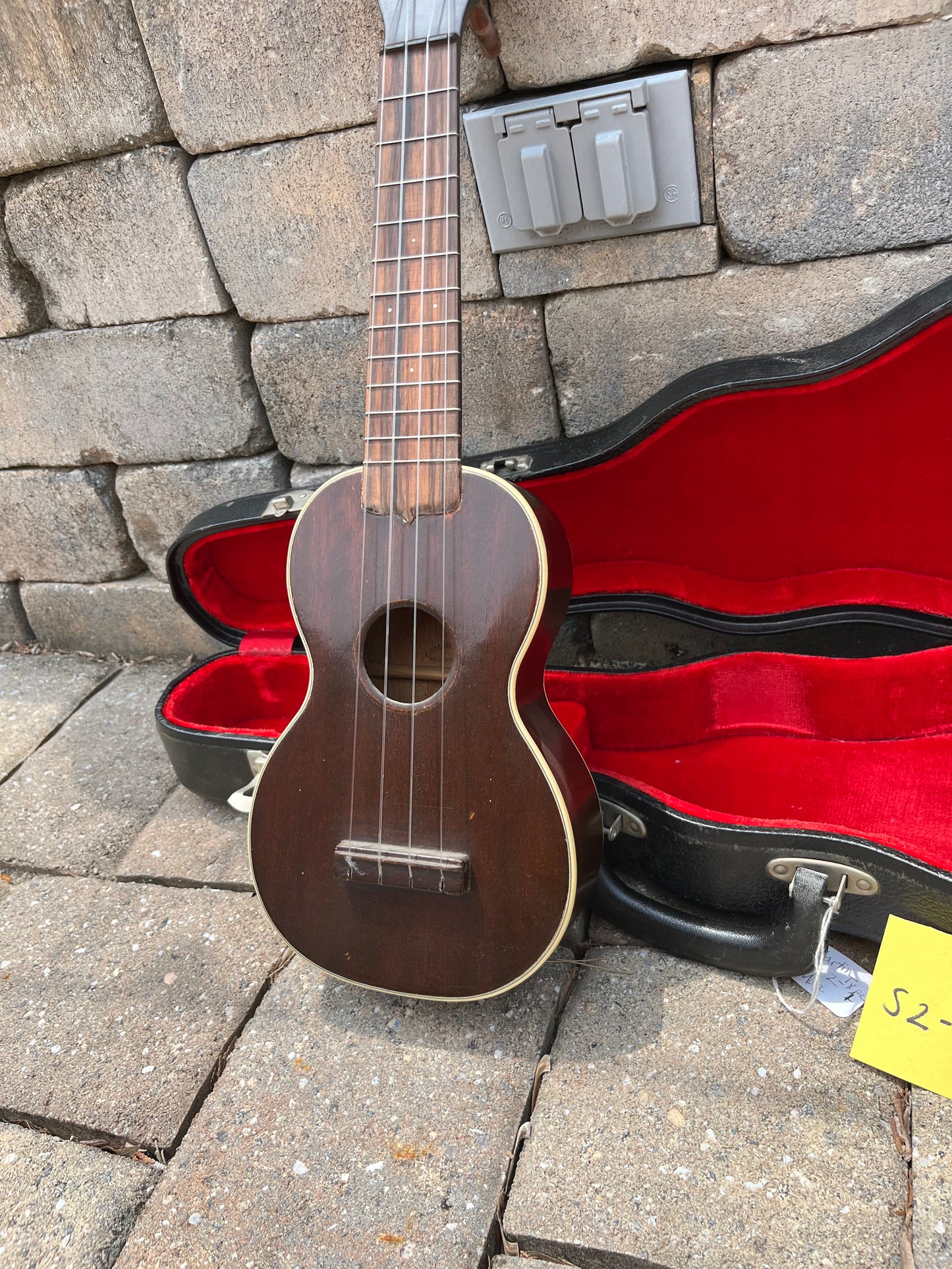 Vintage Martin Style 2 Ukulele