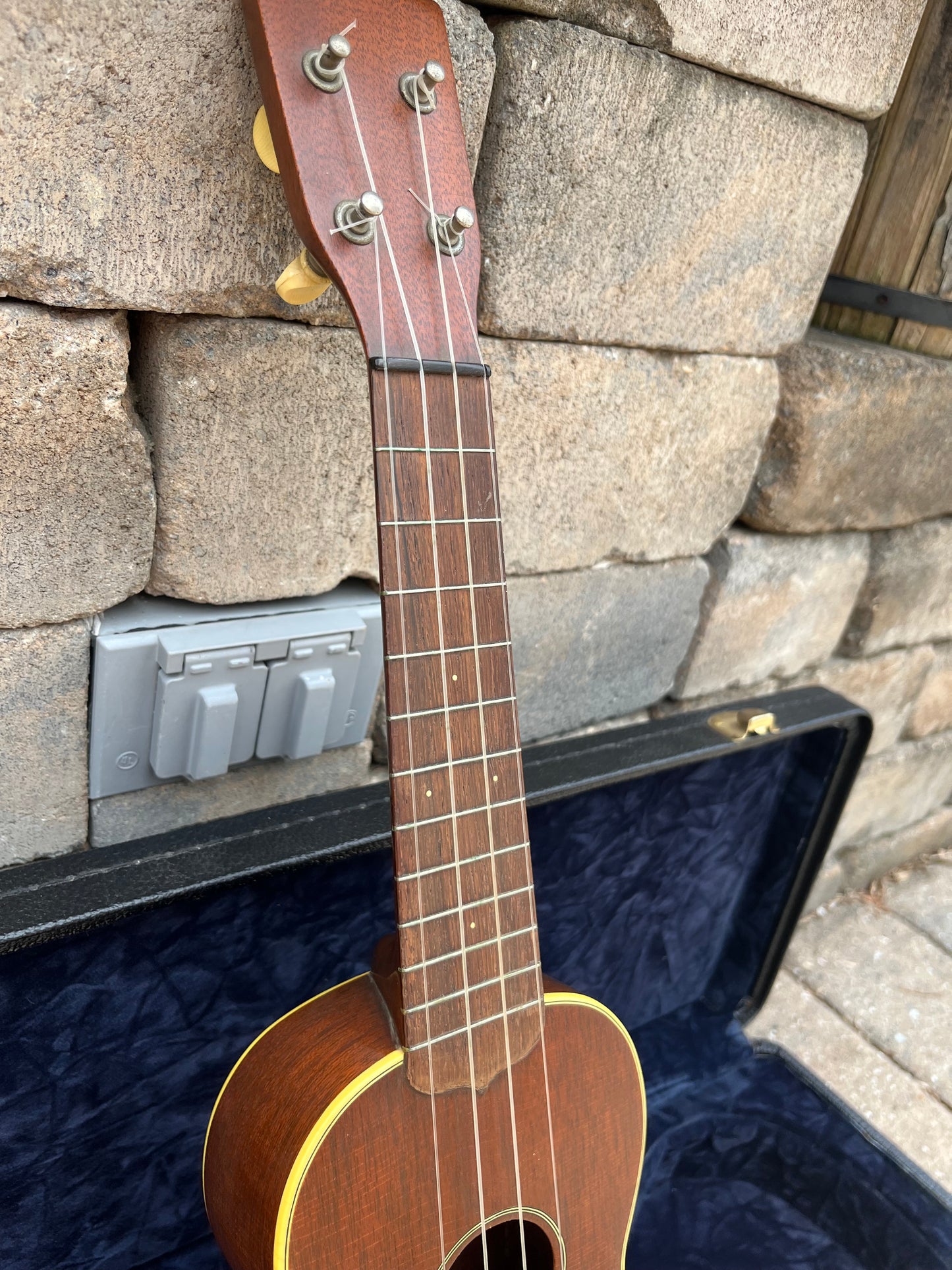 Vintage Martin Style 2 Ukulele