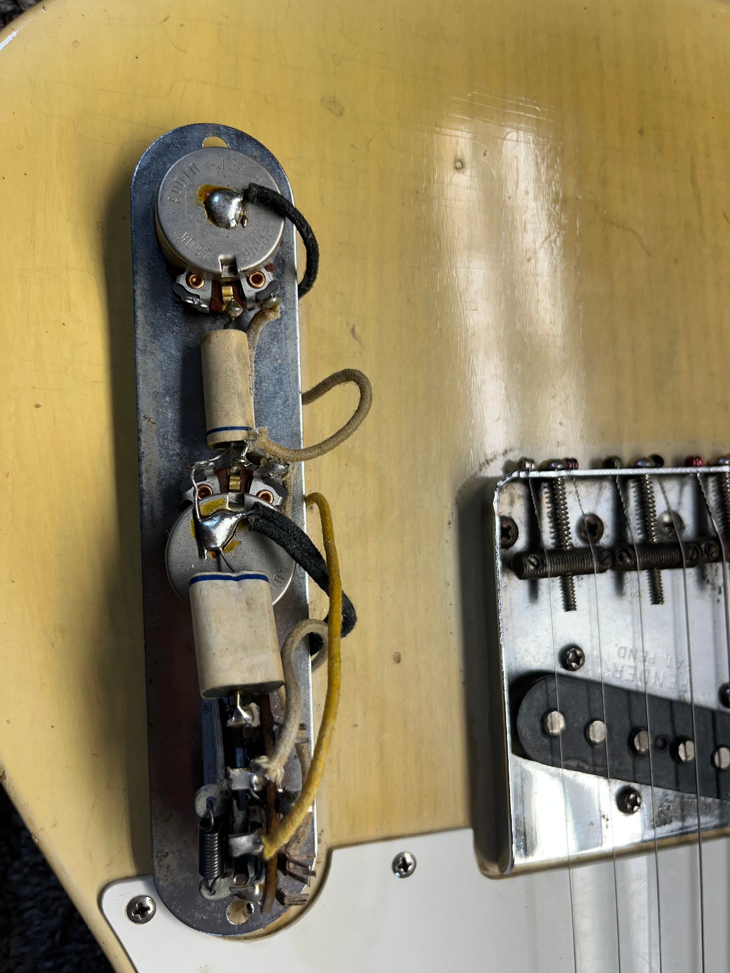 Vintage 1959 Fender Telecaster Blond Guitar