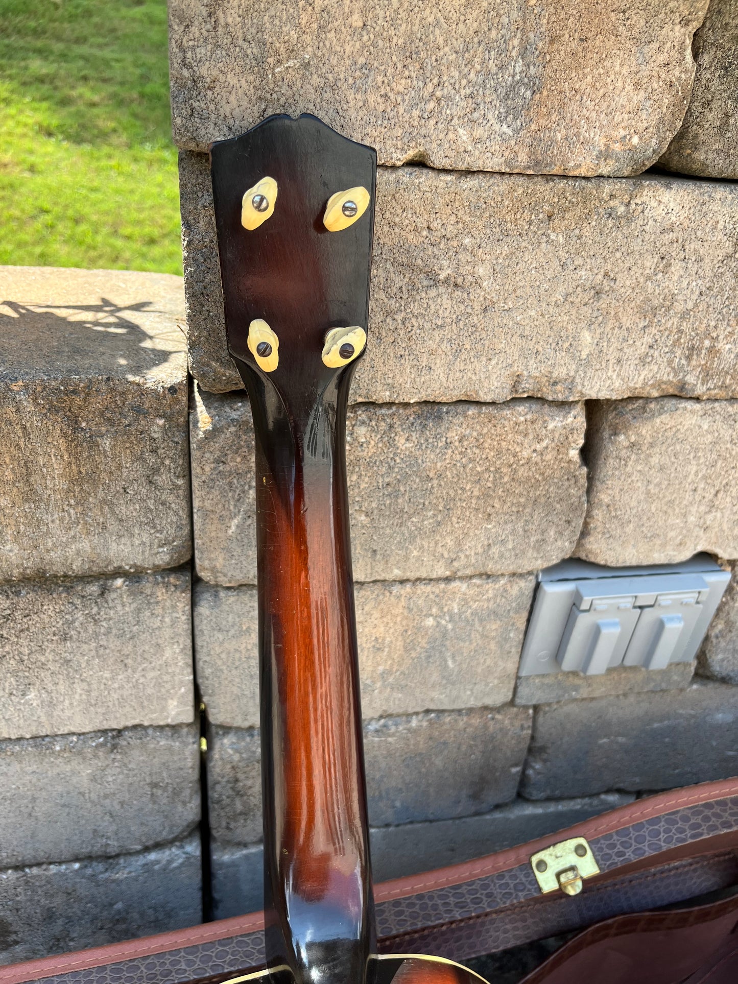 Vintage Gibson TU-2 Tenor Ukulele