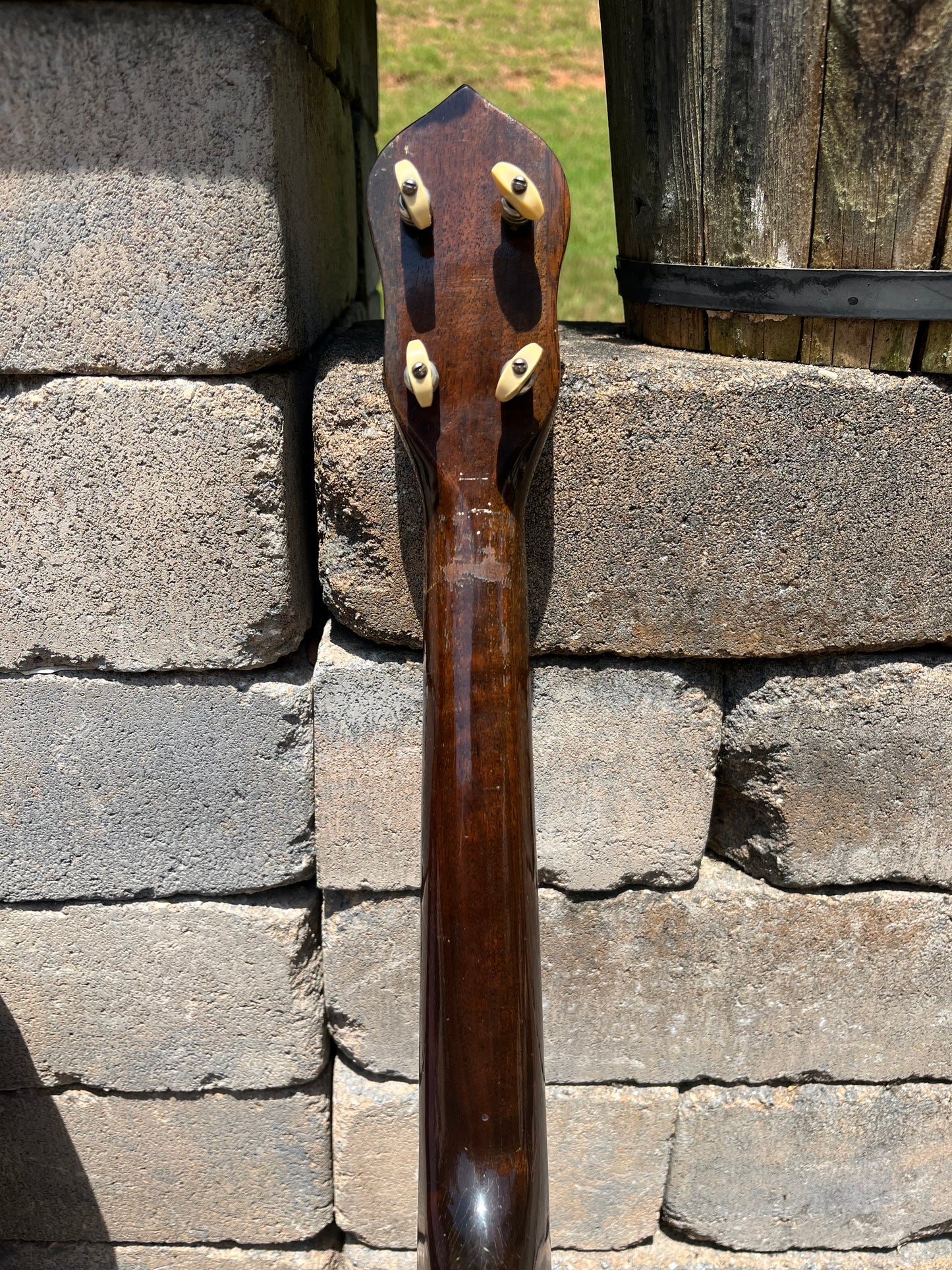 Vintage Gibson Ukulele Banjo Style 4