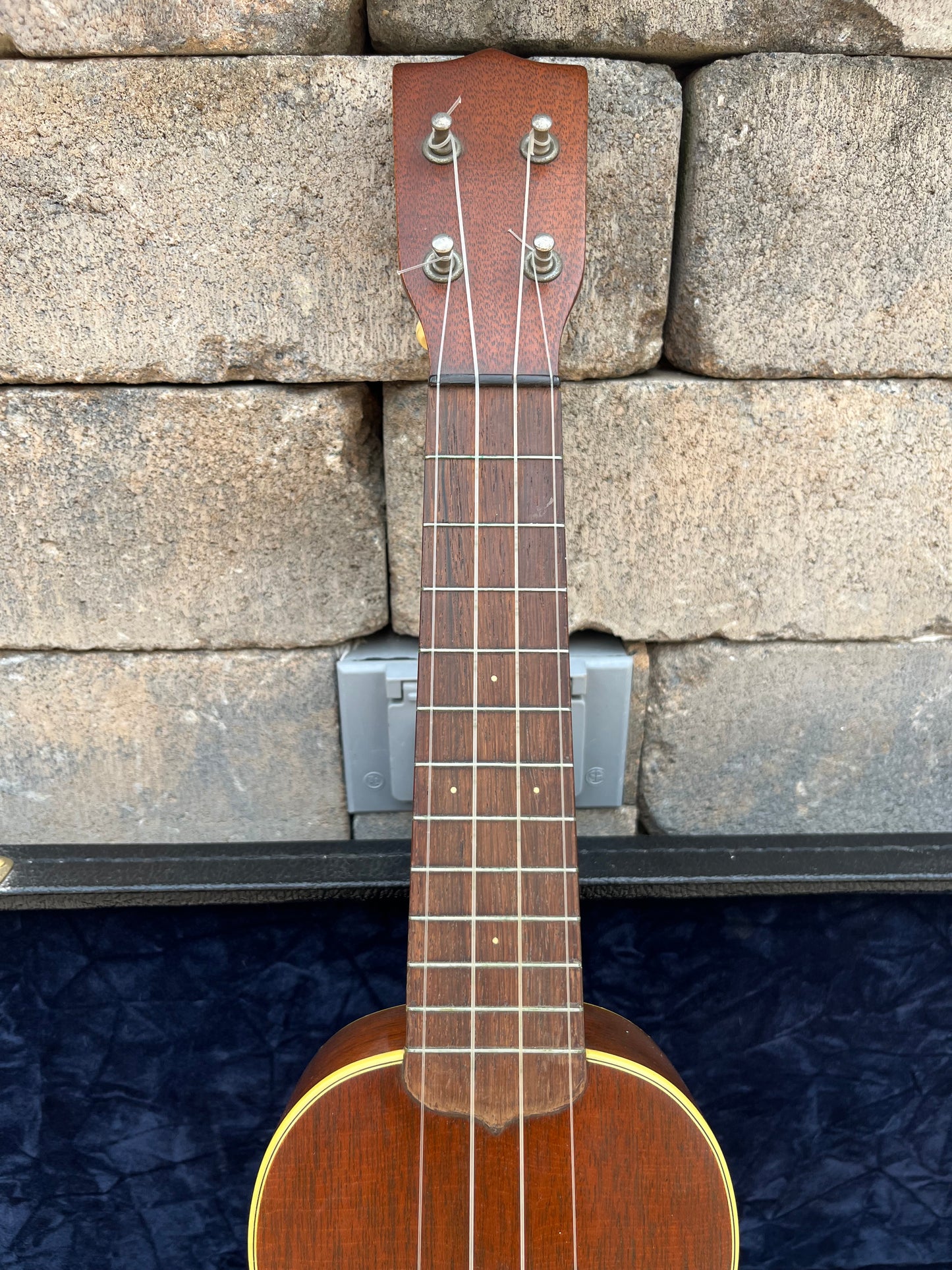 Vintage Martin Style 2 Ukulele