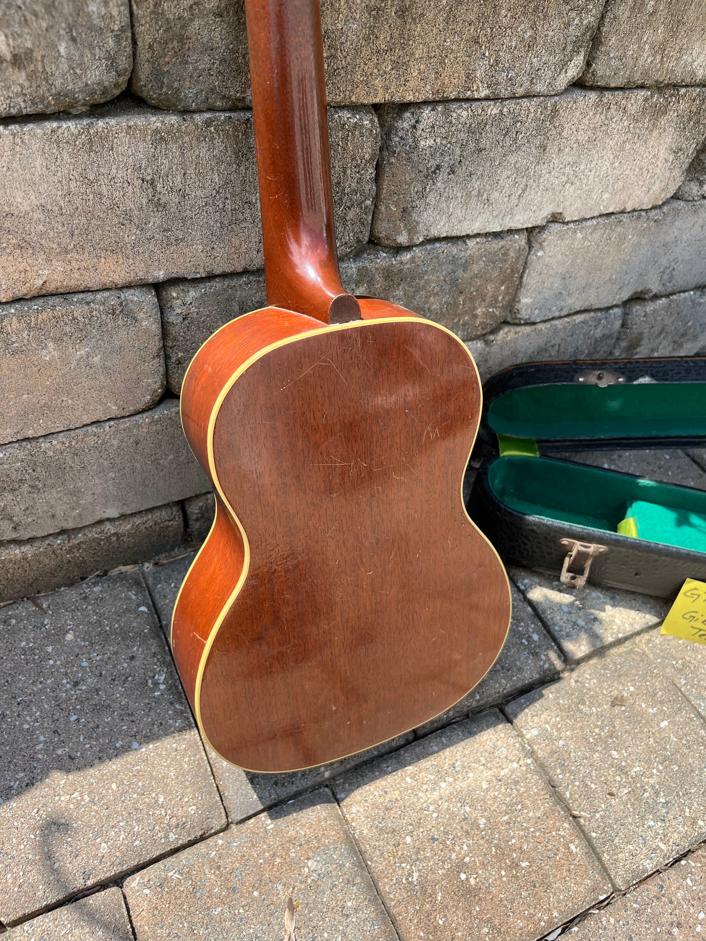 Vintage Gibson TU Tenor Ukulele