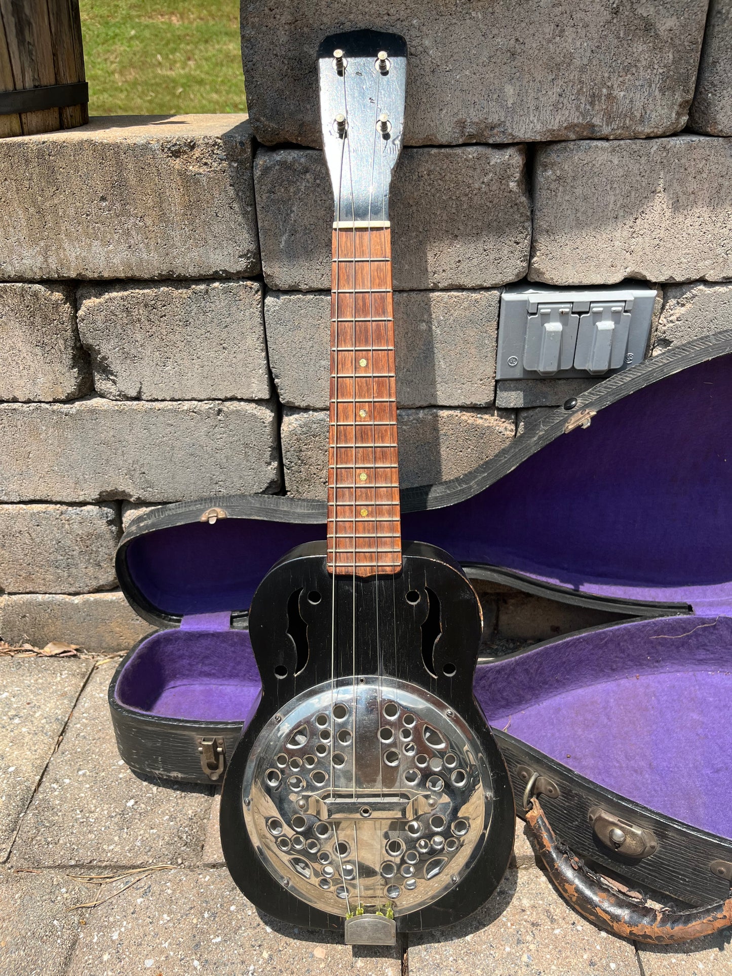 Vintage Regal Resonator Ukulele 1930’s