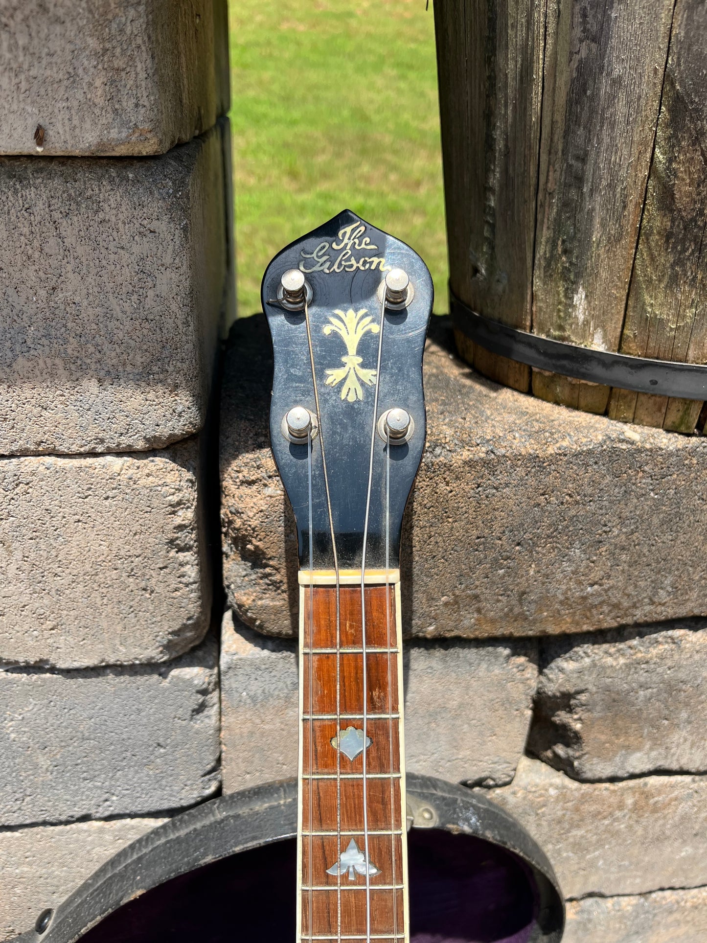 Vintage Gibson Ukulele Banjo Style 3