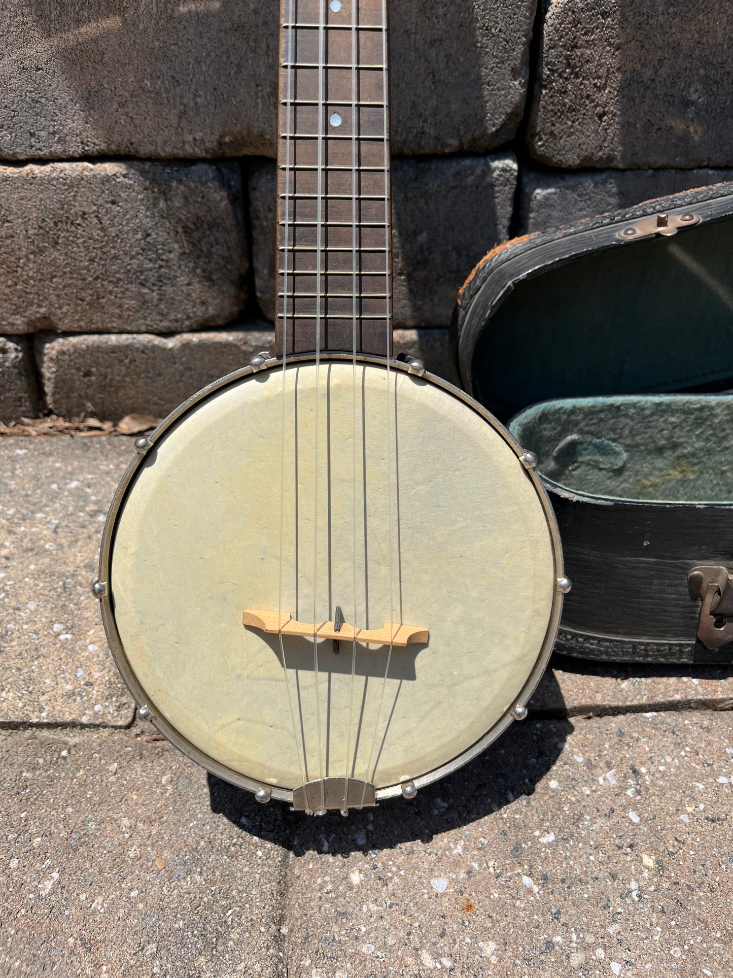 Vintage Gibson Ukulele Banjo Style 1