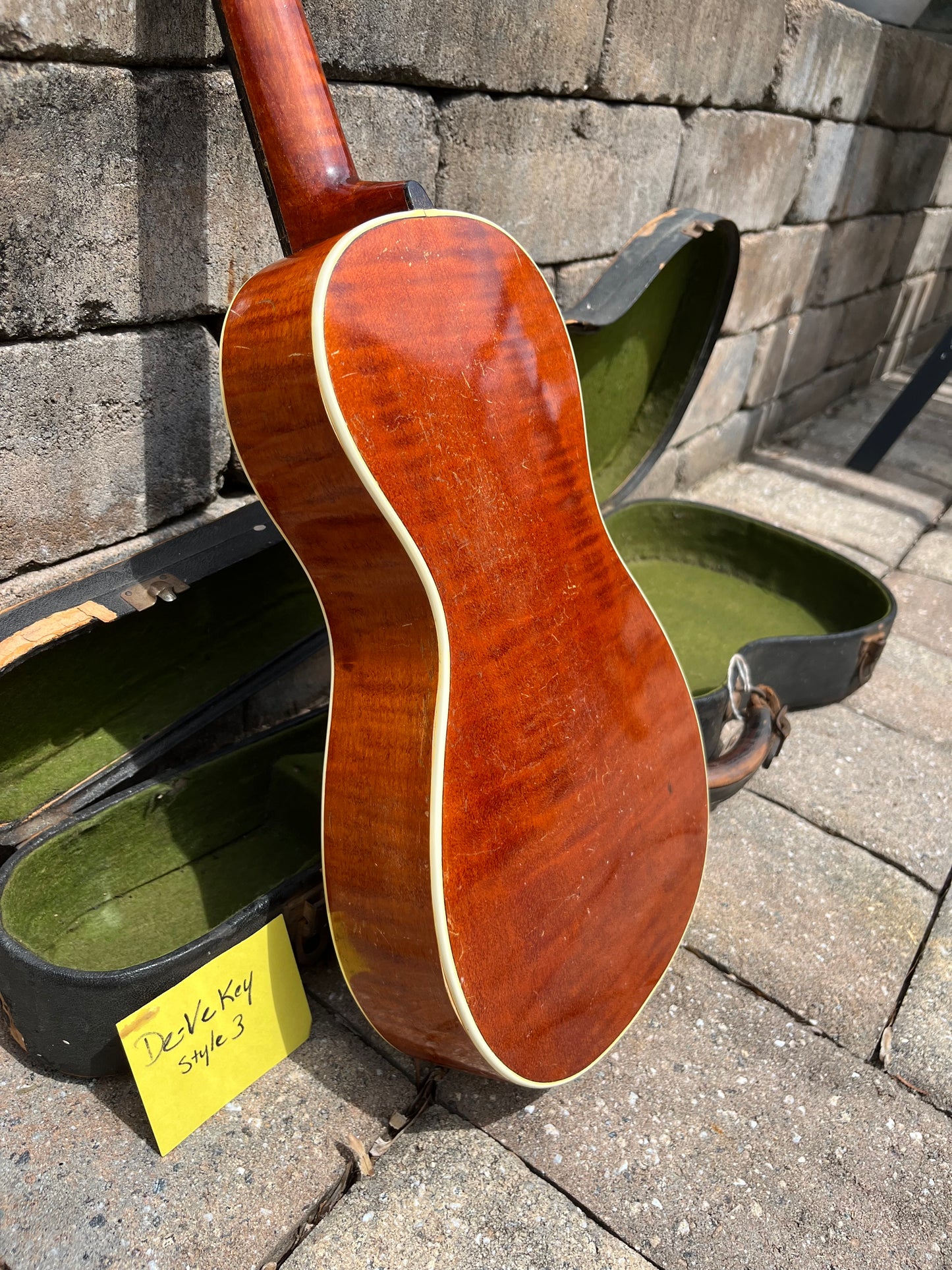 Vintage De-Vekey Style 3 Tenor Ukulele