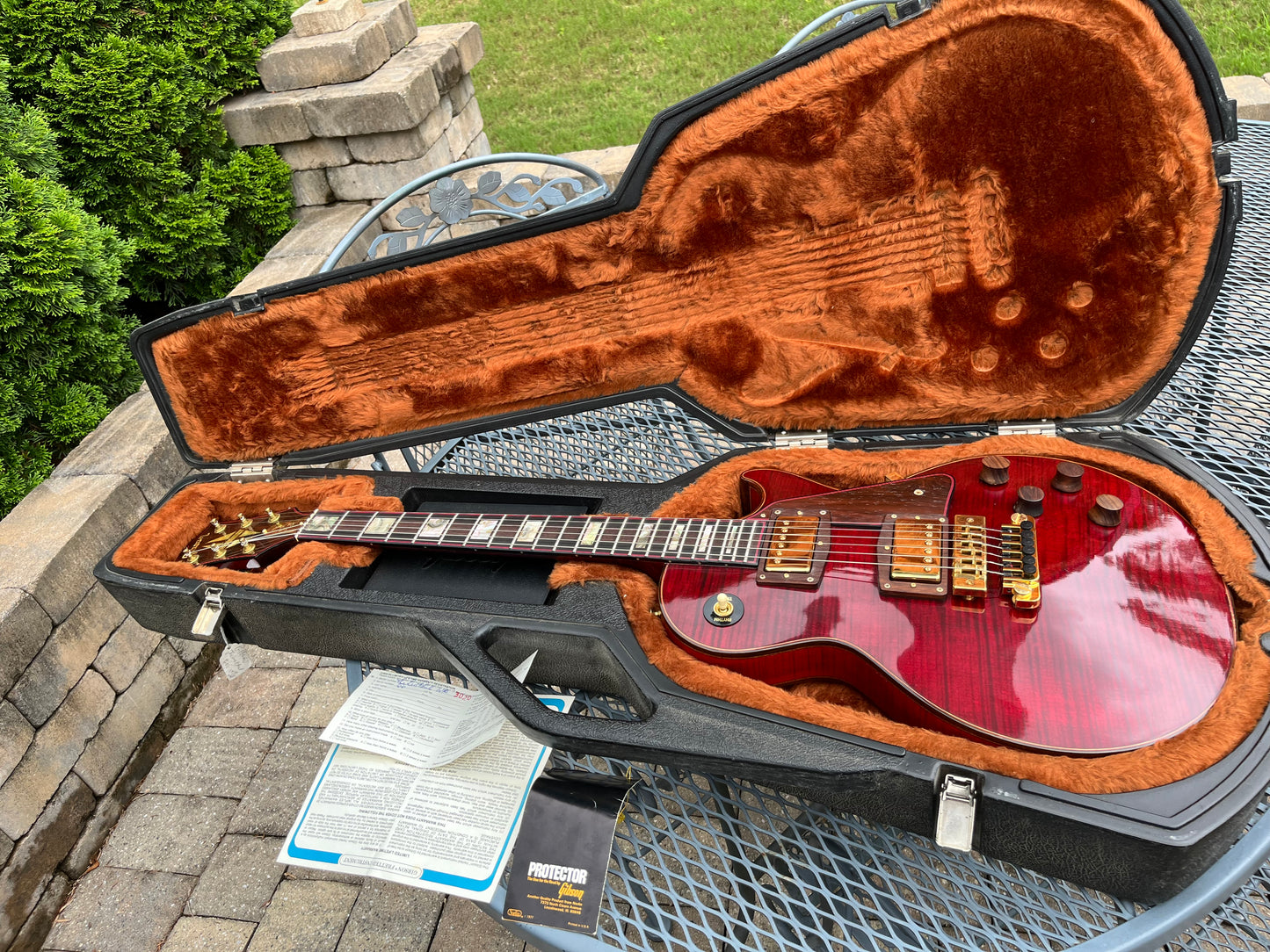 Vintage 1979 Gibson Les Paul Guitar “The Les Paul” Rare