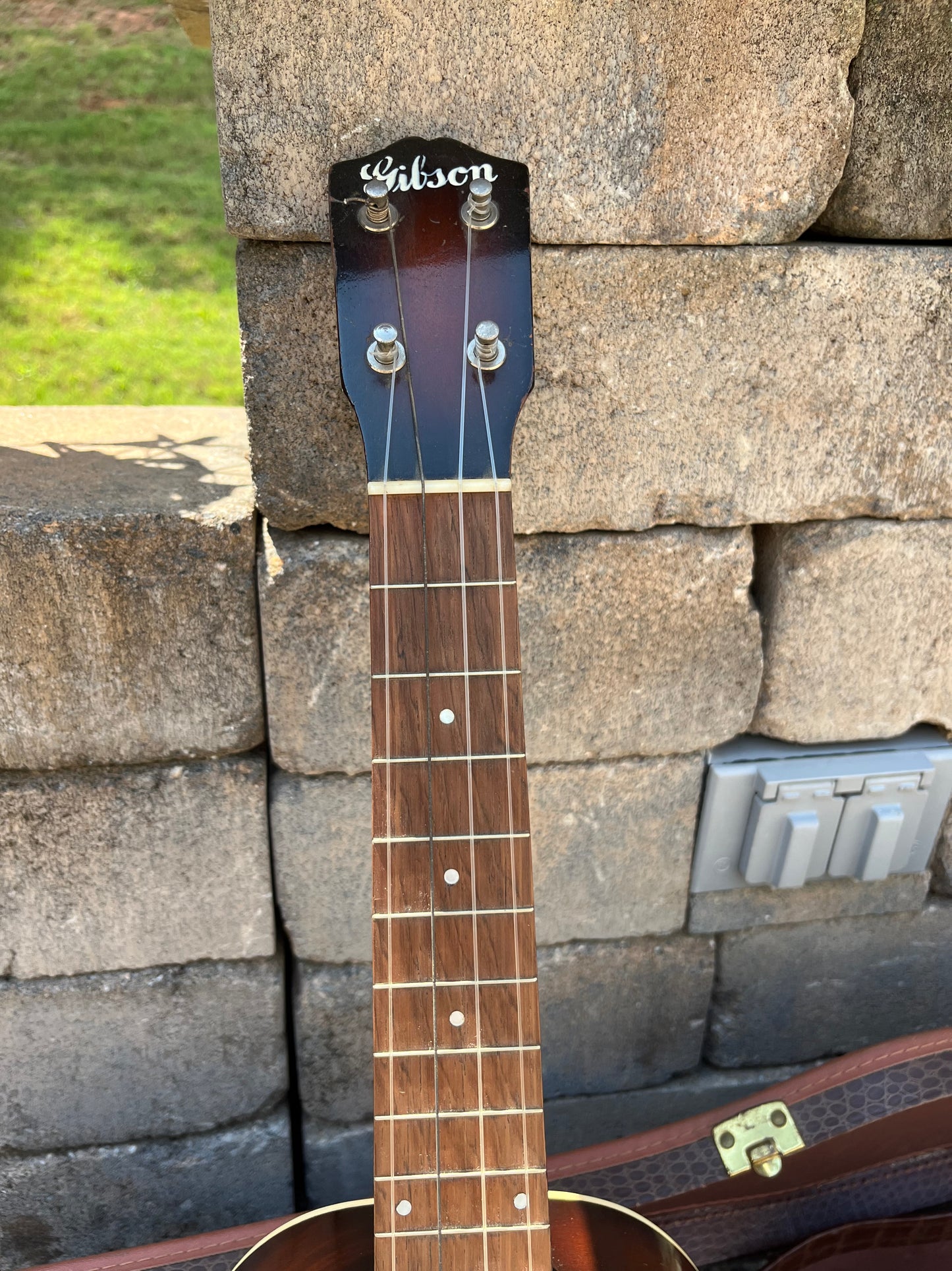 Vintage Gibson TU-2 Tenor Ukulele