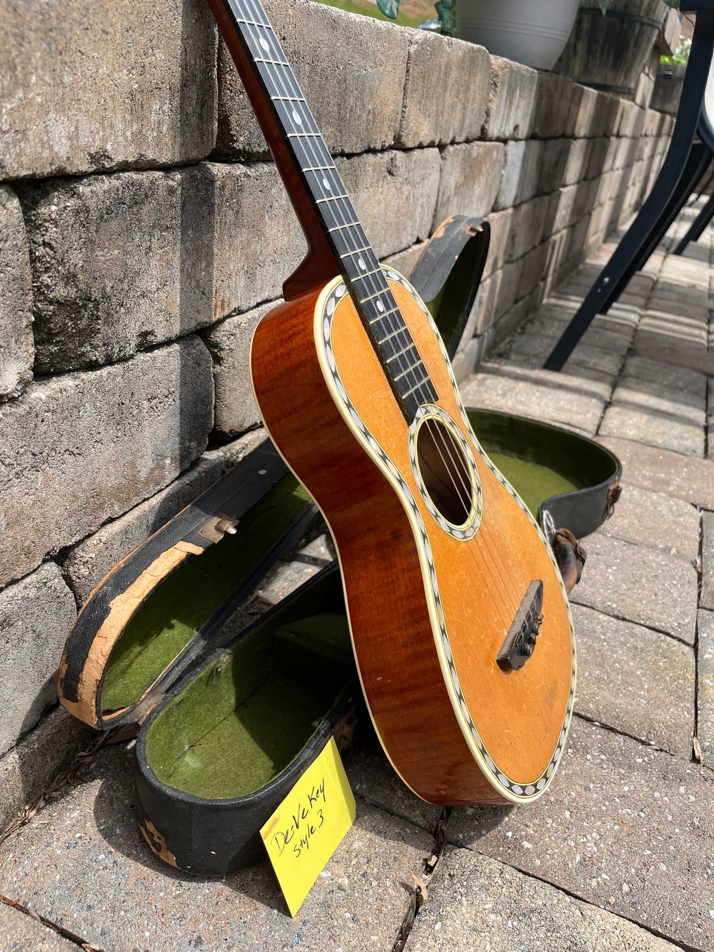 Vintage De-Vekey Style 3 Tenor Ukulele