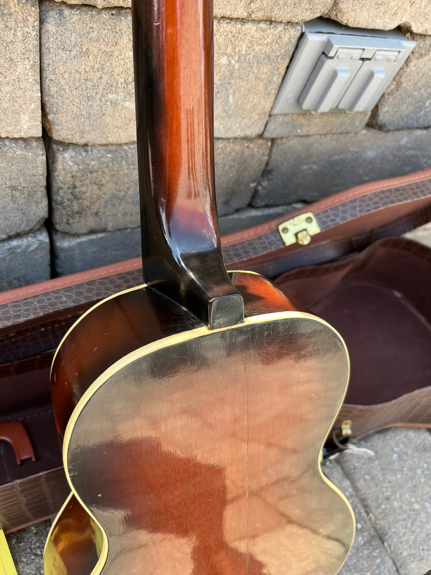 Vintage Gibson TU-2 Tenor Ukulele