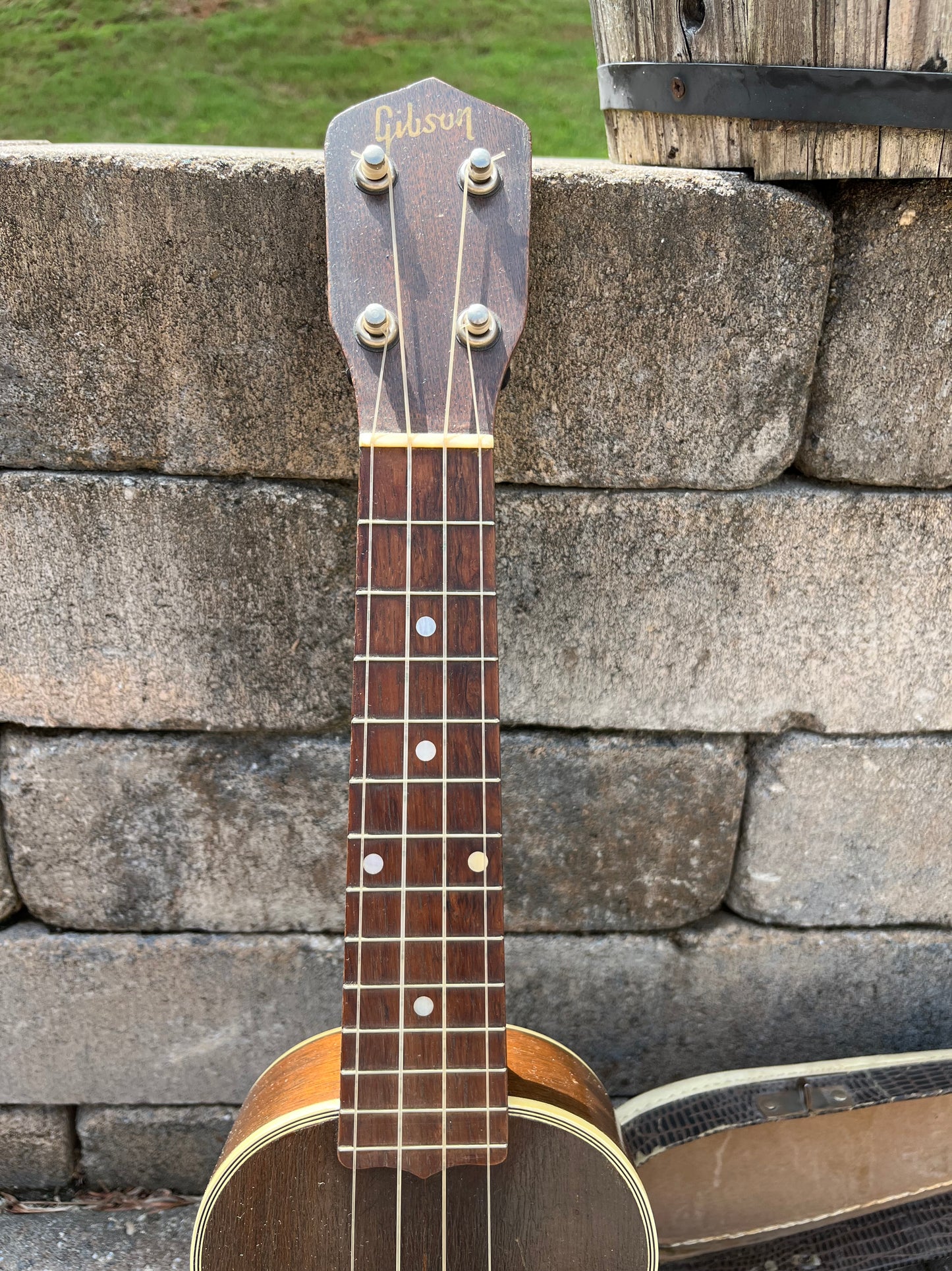Vintage Gibson Style 2 Mahogany Ukulele