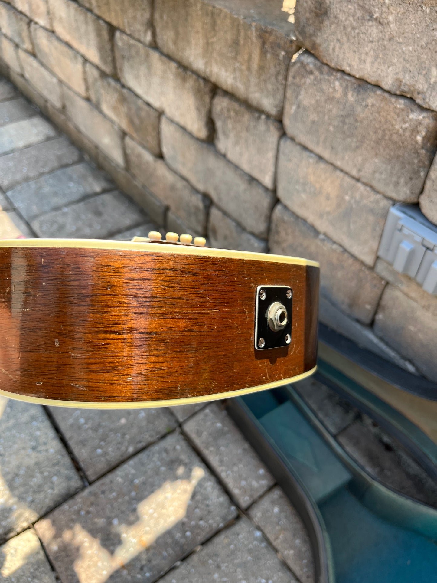 Vintage Gibson ETU-2 Tenor Electric Ukulele