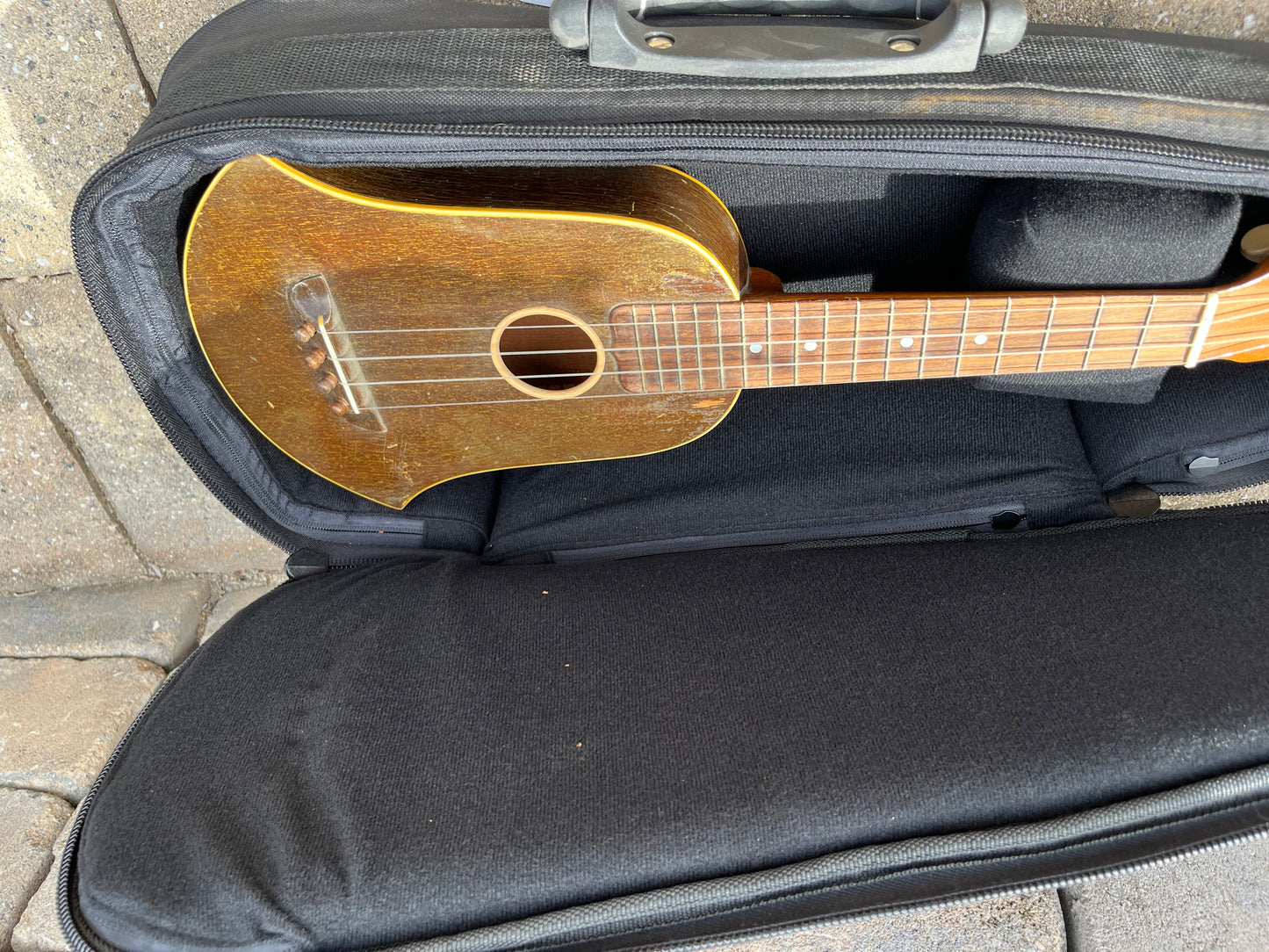 Vintage Washburn Bell Ukulele by Lyon & Healy Ukulele