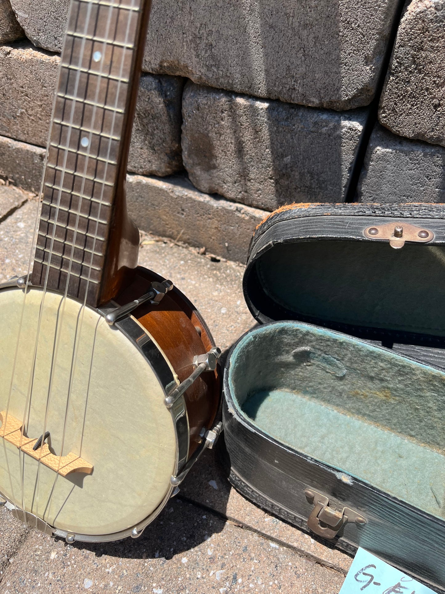 Vintage Gibson Ukulele Banjo Style 1