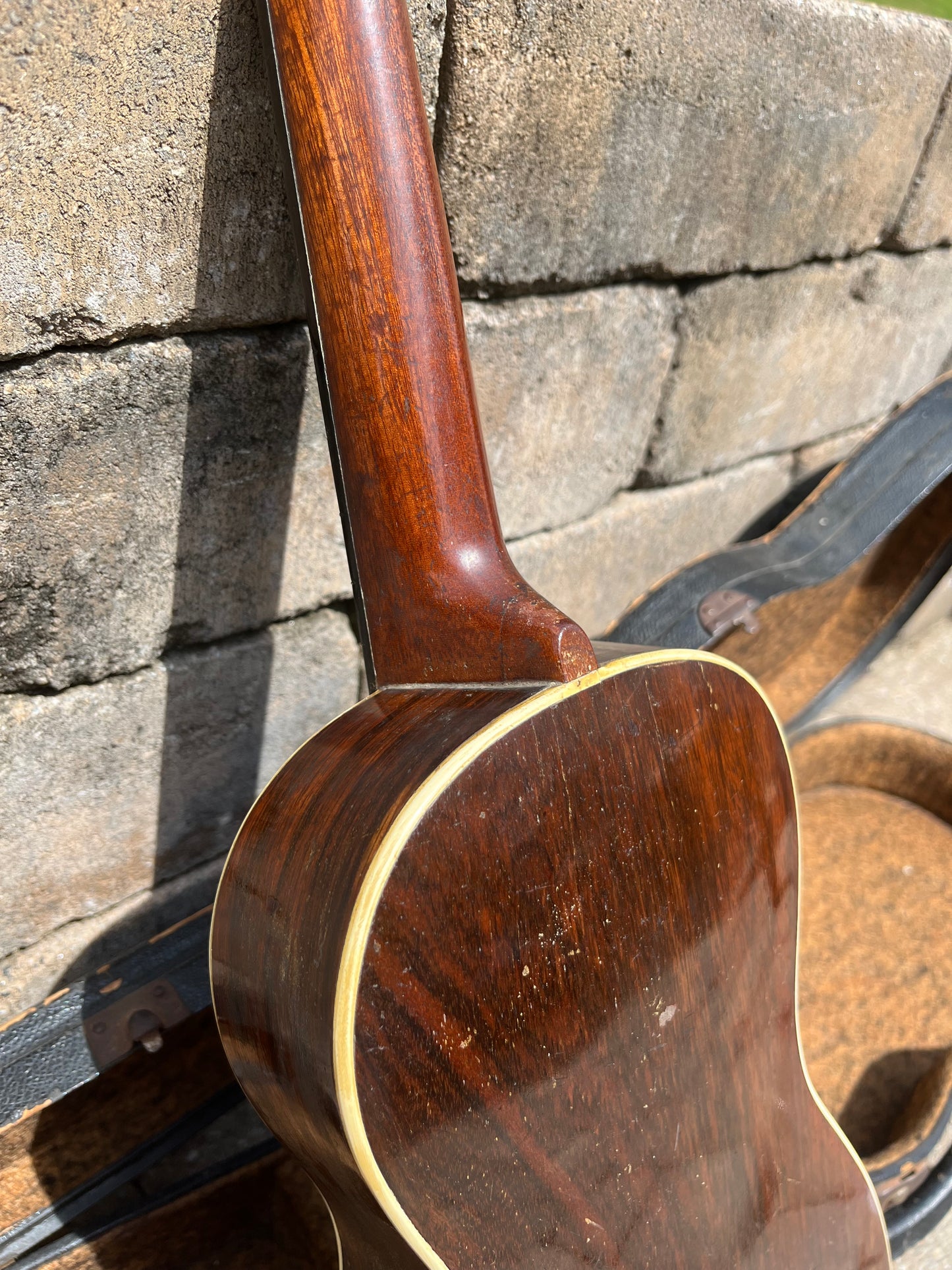Vintage De-VeKey Style 4 Ukulele