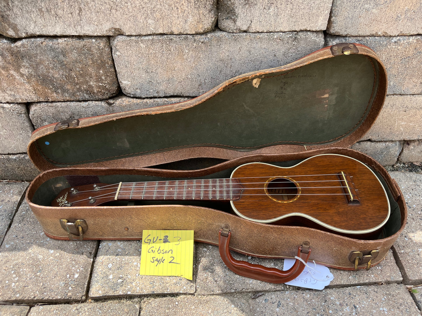 Vintage Gibson Style 2 late 1920’s Ukulele