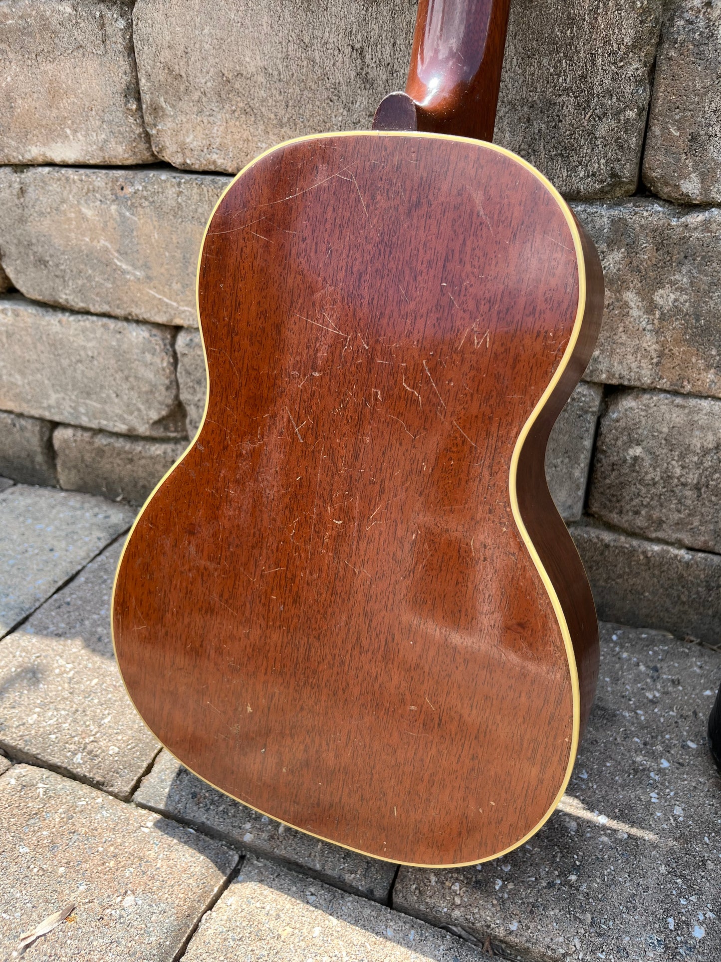 Vintage Gibson TU Tenor Ukulele