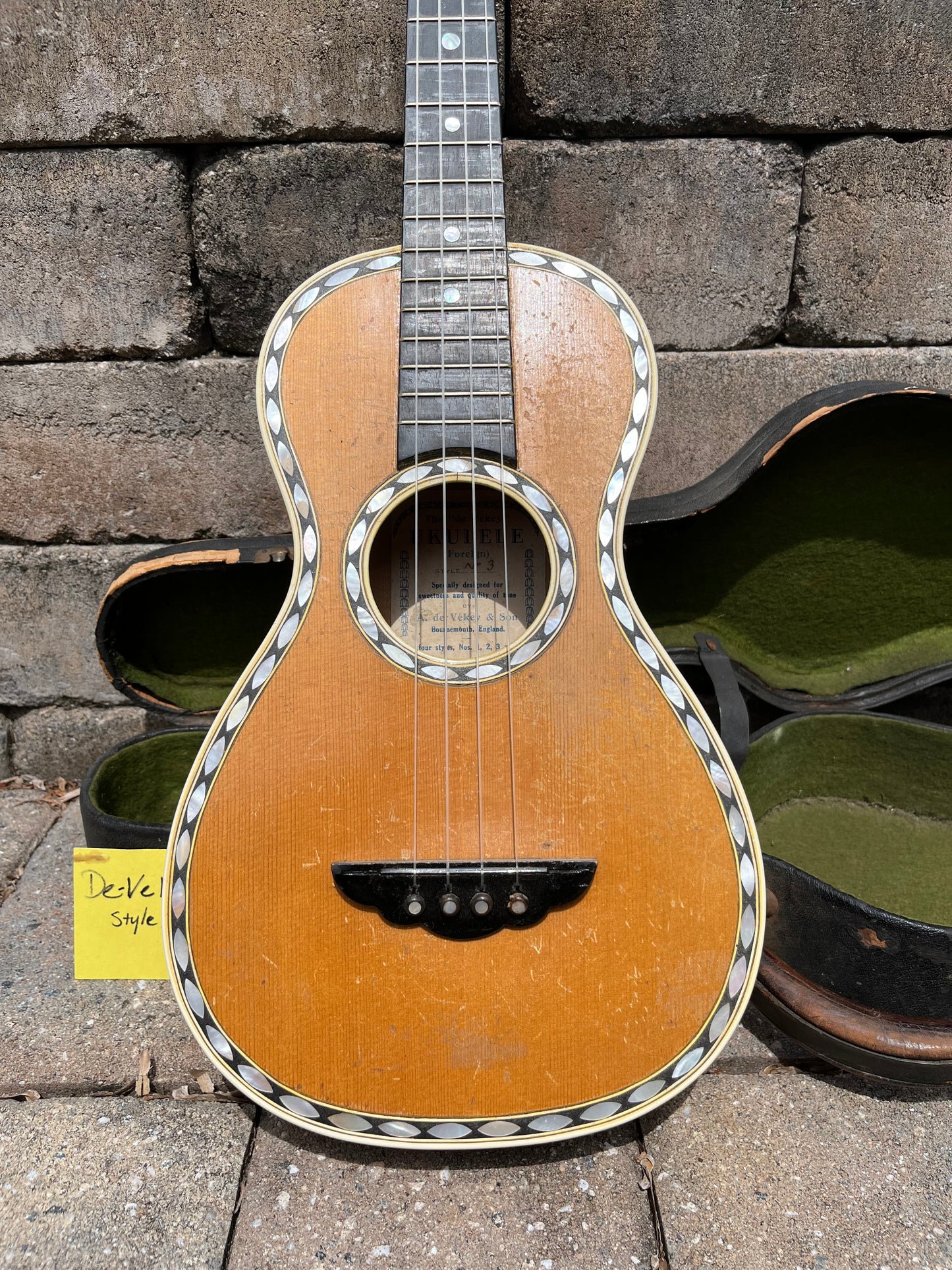 Vintage De-Vekey Style 3 Tenor Ukulele