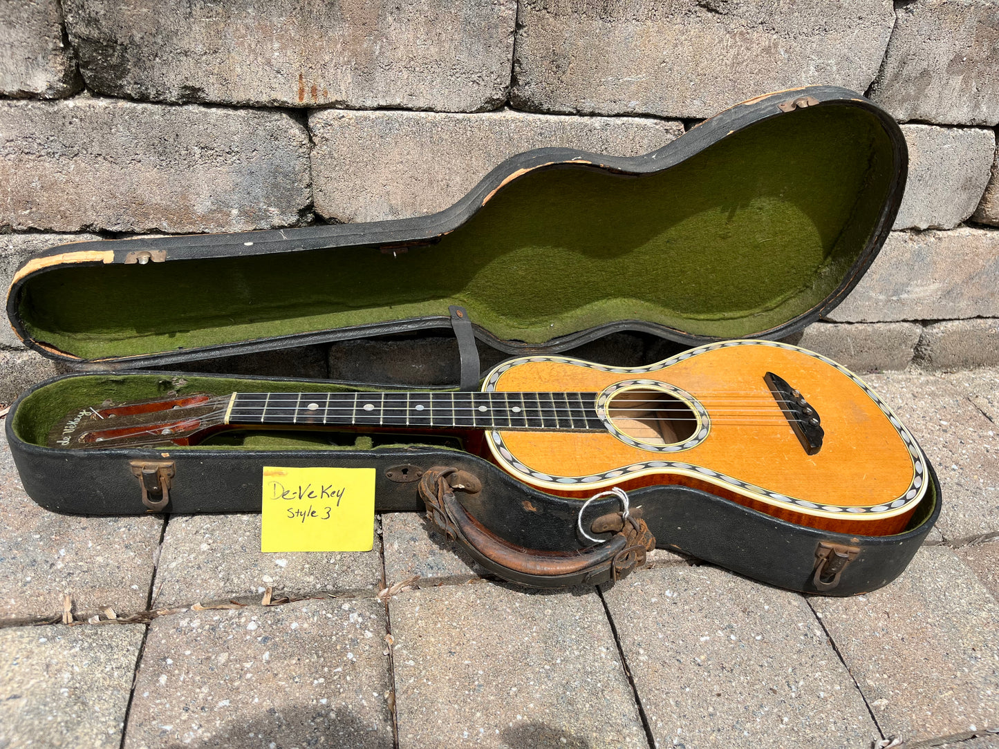Vintage De-Vekey Style 3 Tenor Ukulele