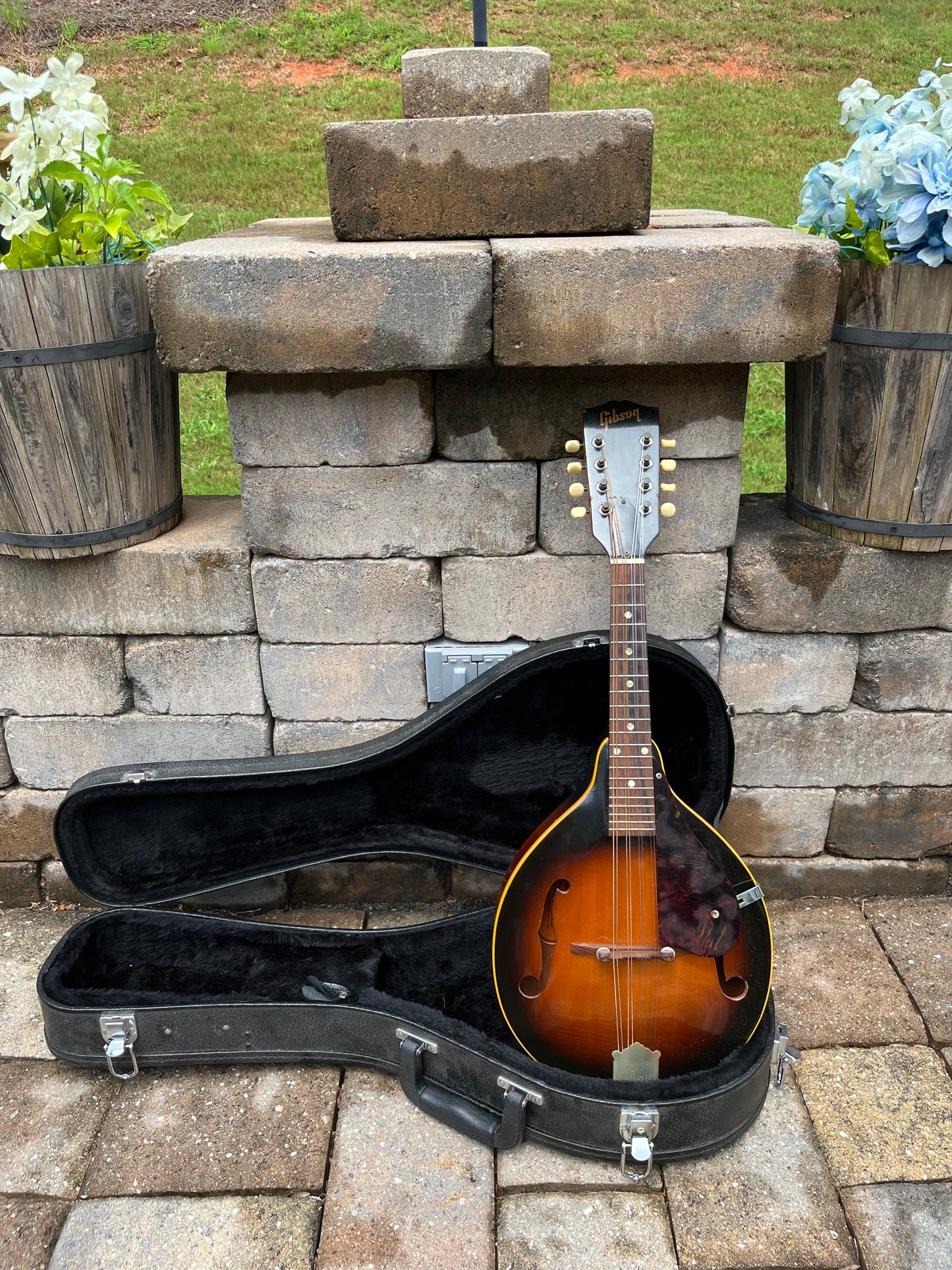 Vintage 1969 Gibson A-40 Mandolin