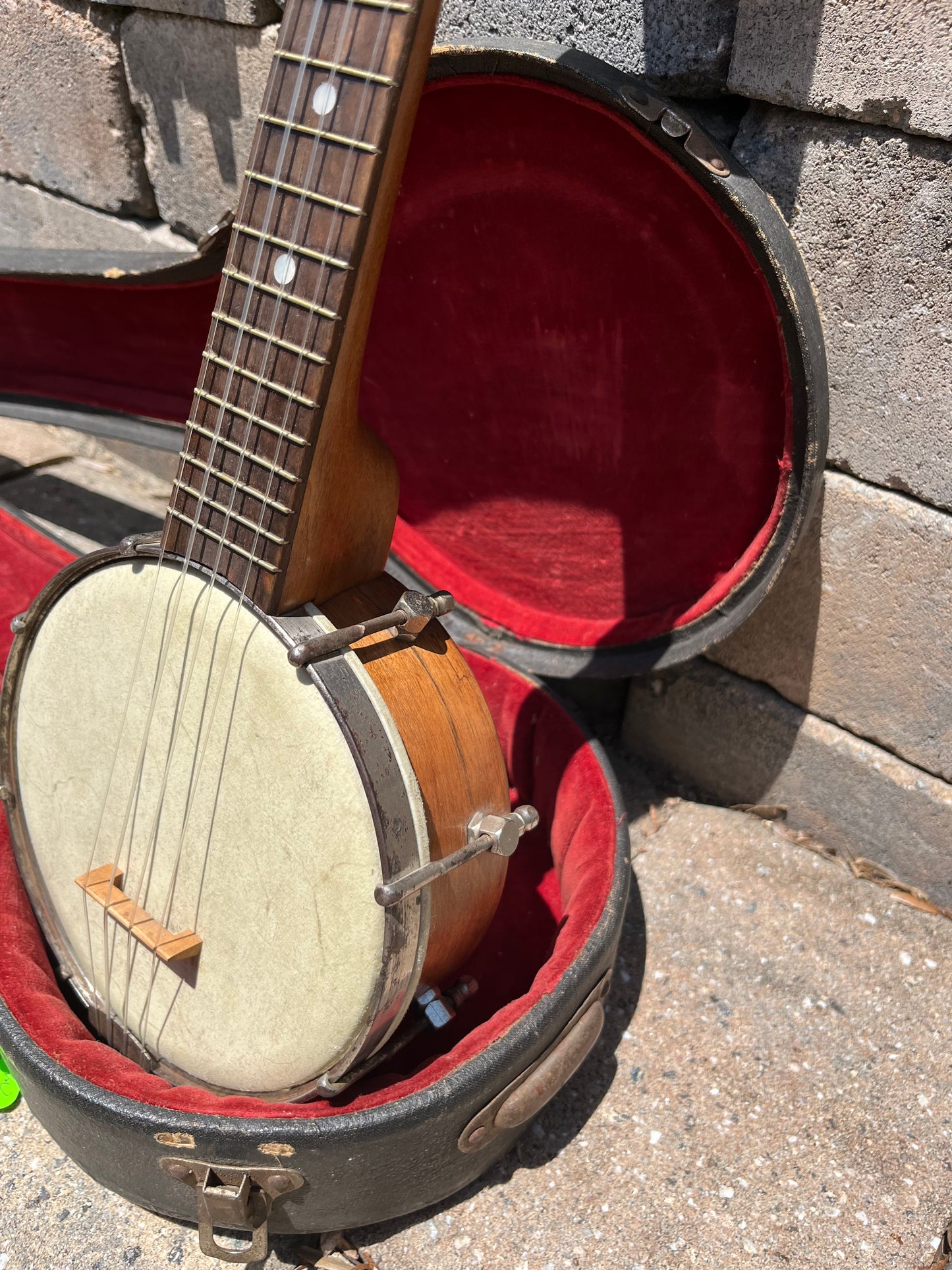 Vintage Gibson Ukulele Banjo UB-1