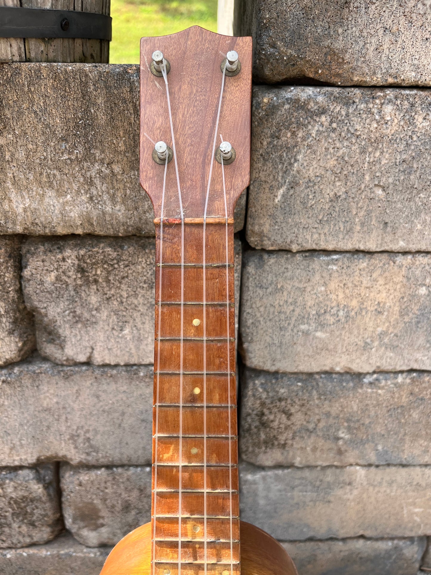 Vintage 1920’s 1930’s No Name Foreign Arched Back Soprano Ukulele