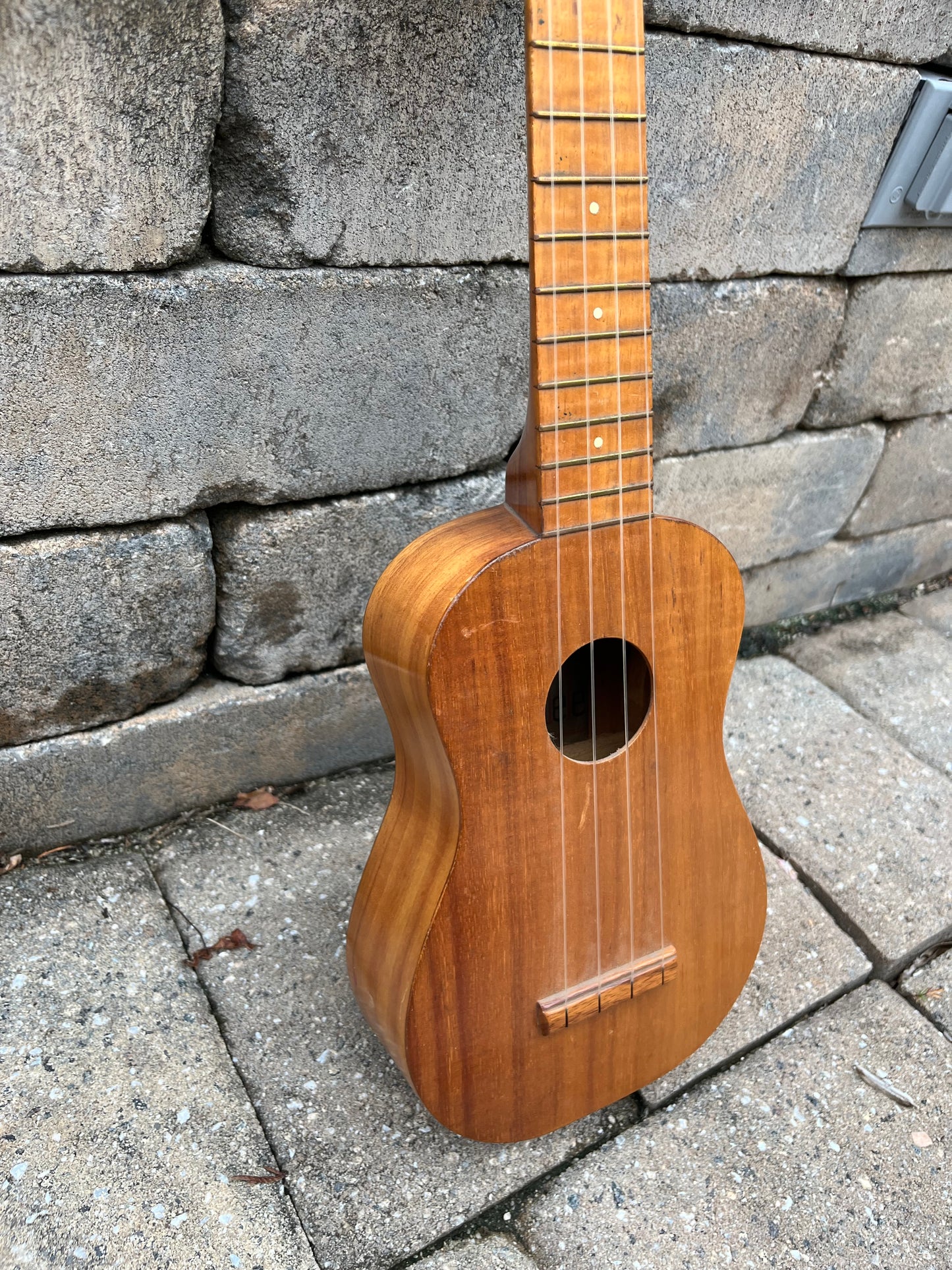 Vintage 1961 Kamaka Gold Label Ukulele
