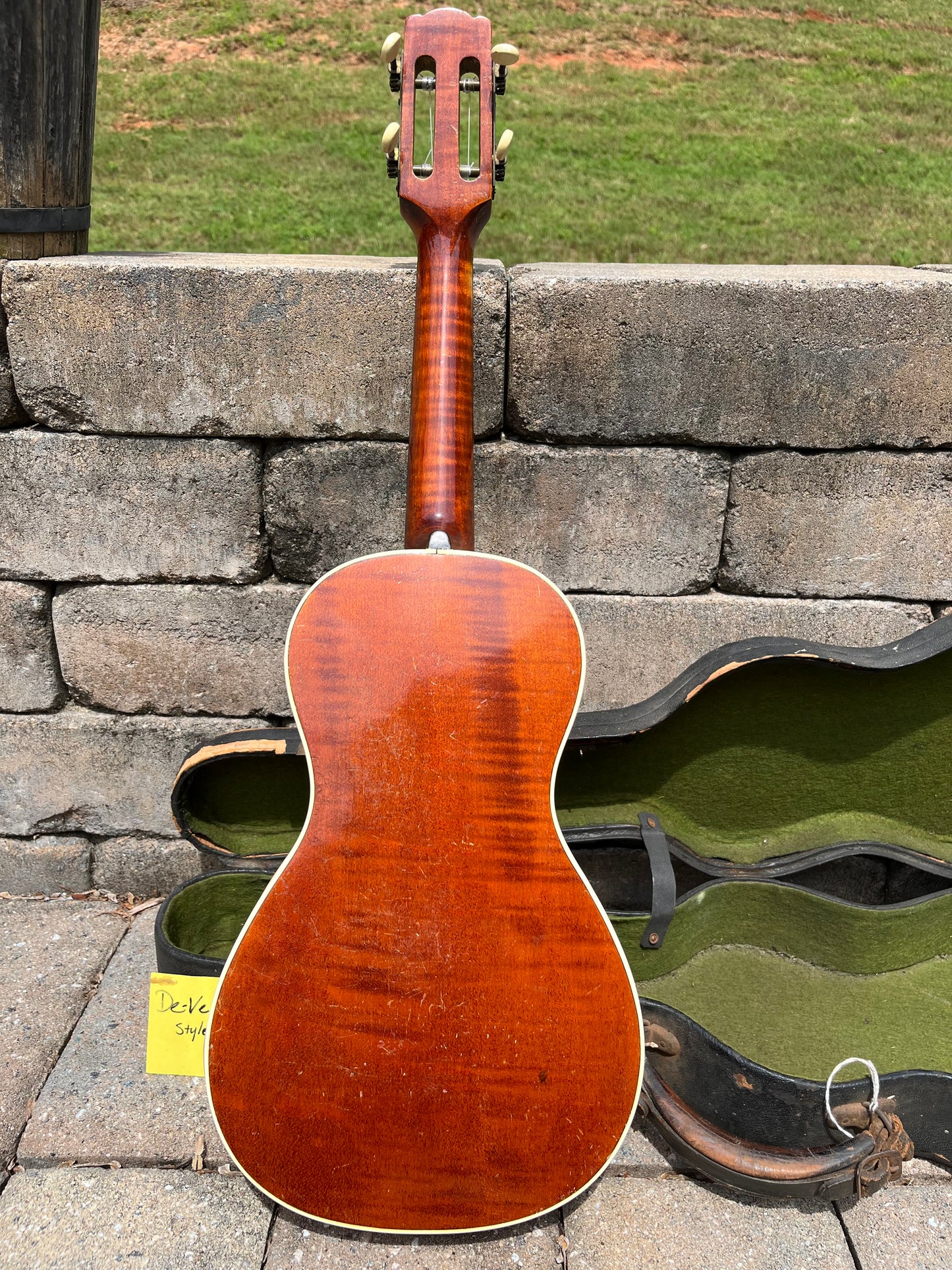 Vintage De-Vekey Style 3 Tenor Ukulele