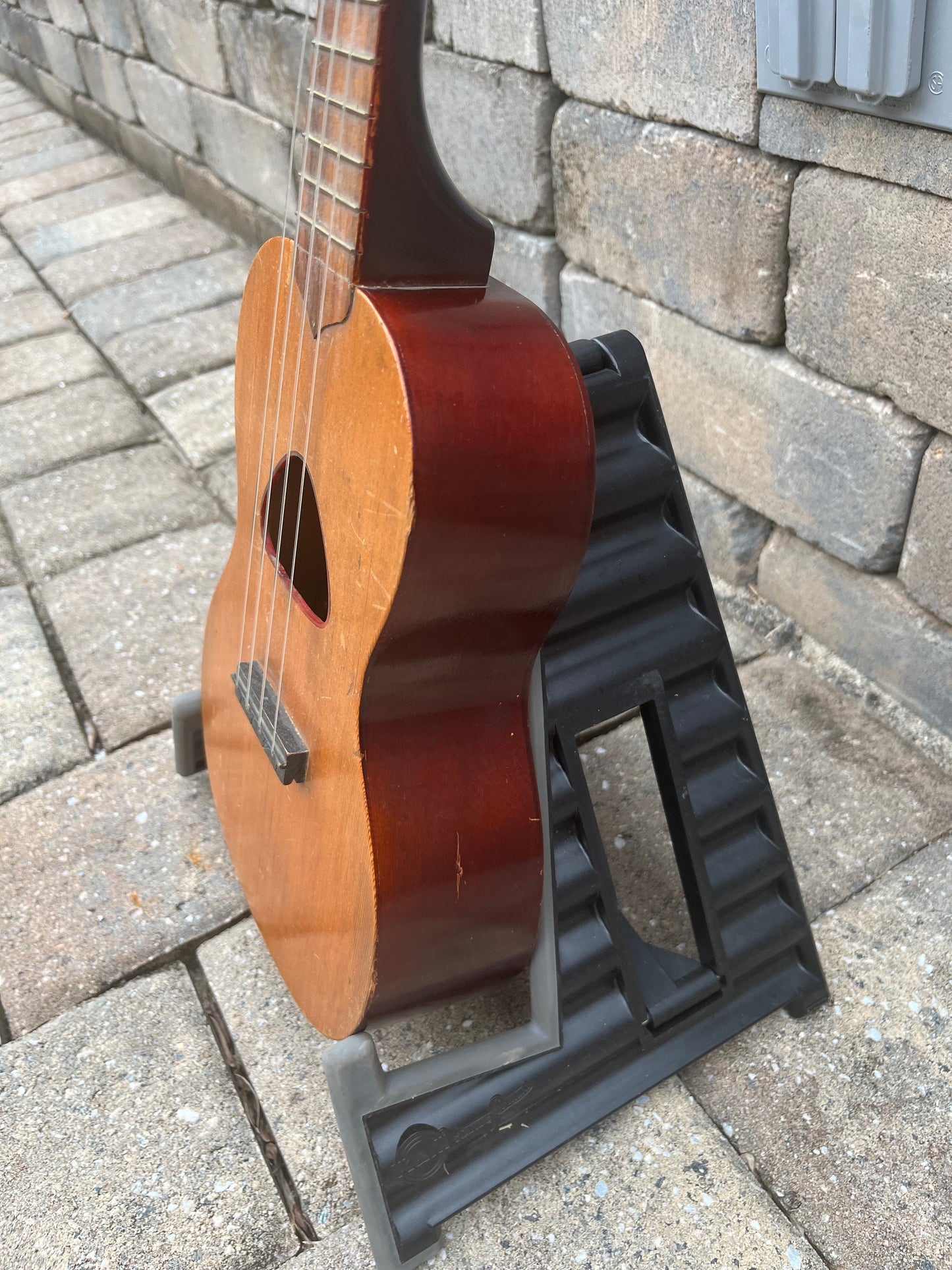 Vintage Regal Wendell Hall TV Concert Ukulele