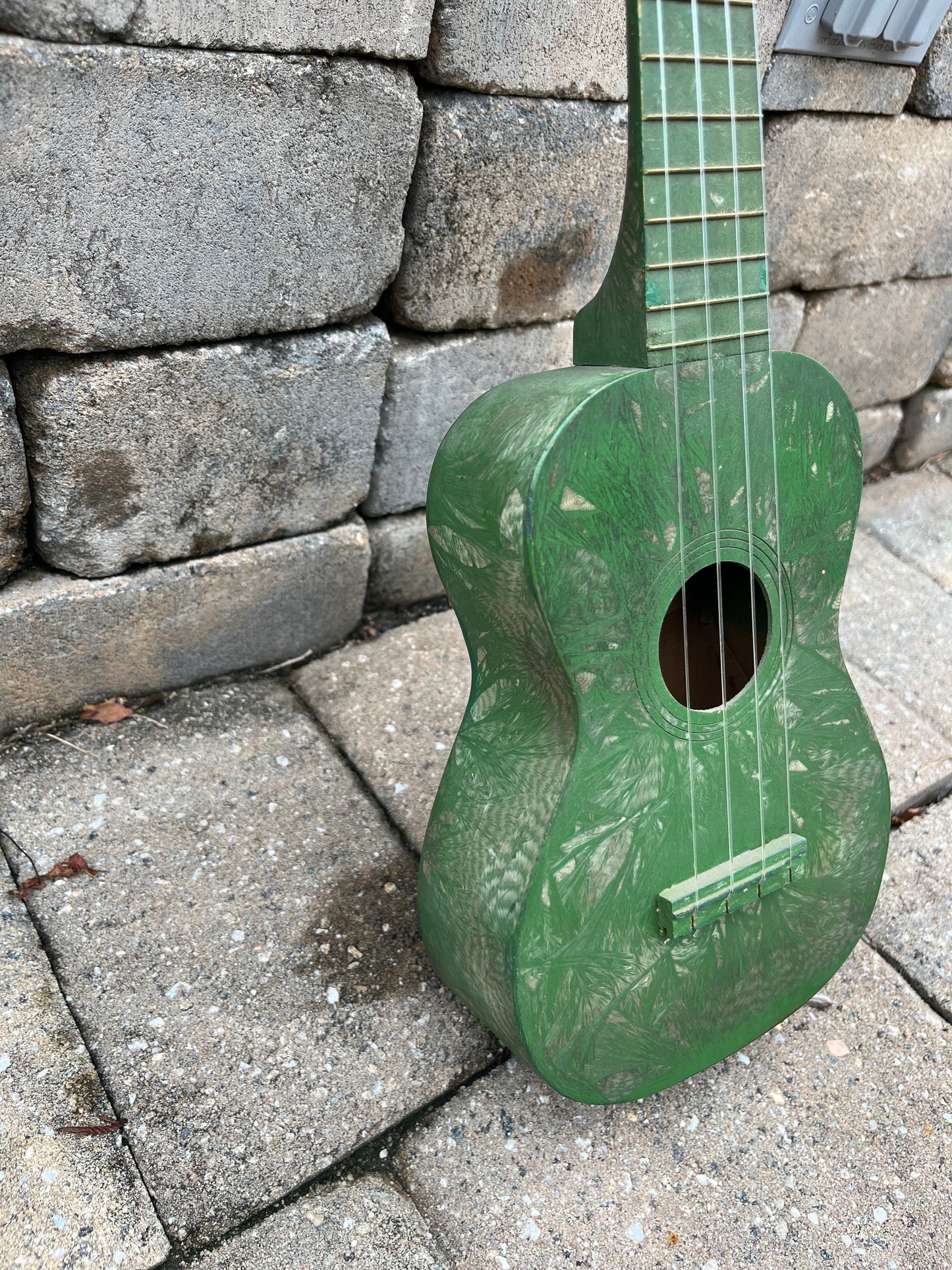 Vintage Harmony Green Crystal Ukulele
