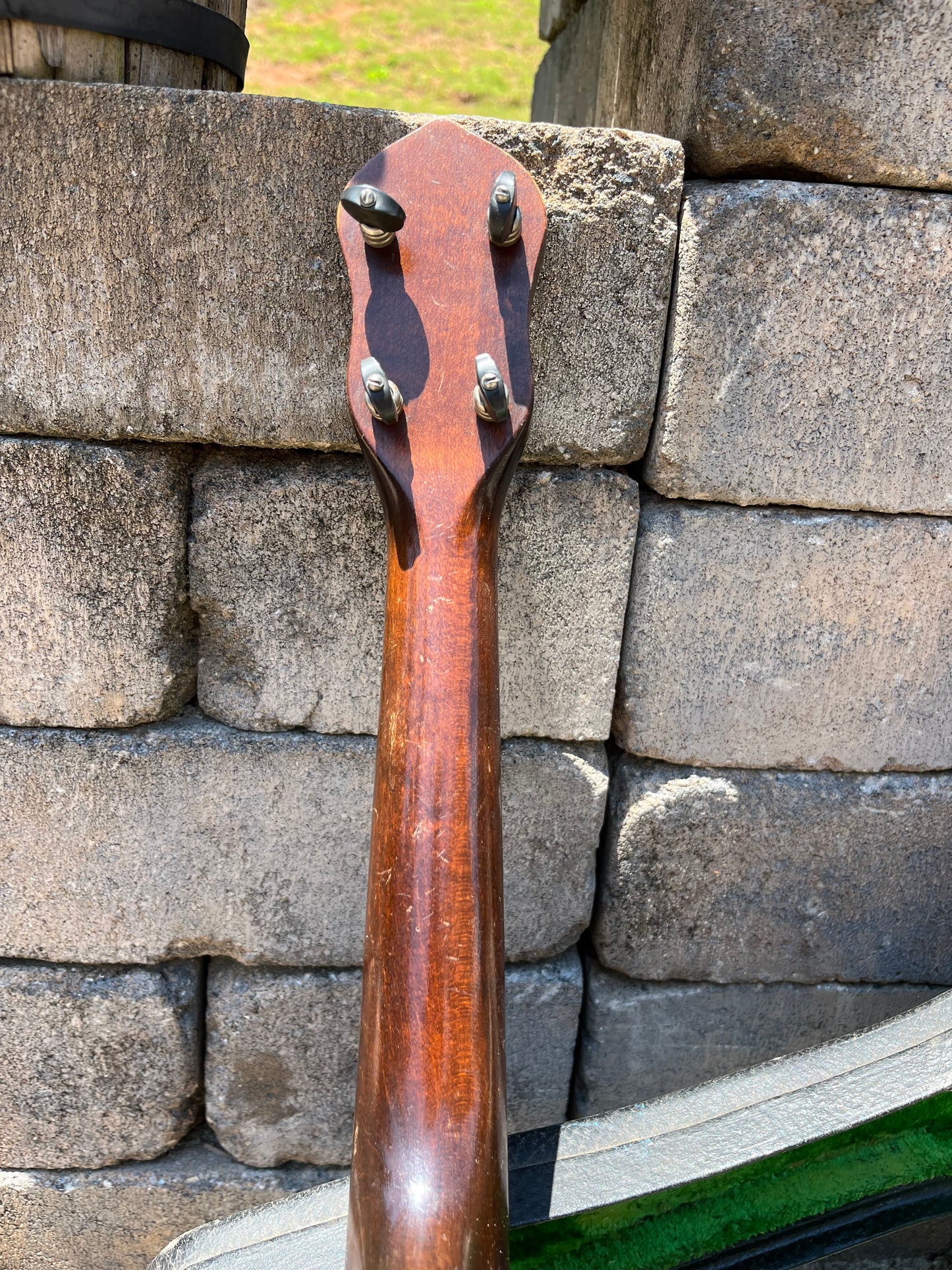 Vintage Gibson Ukulele Banjo Style 2