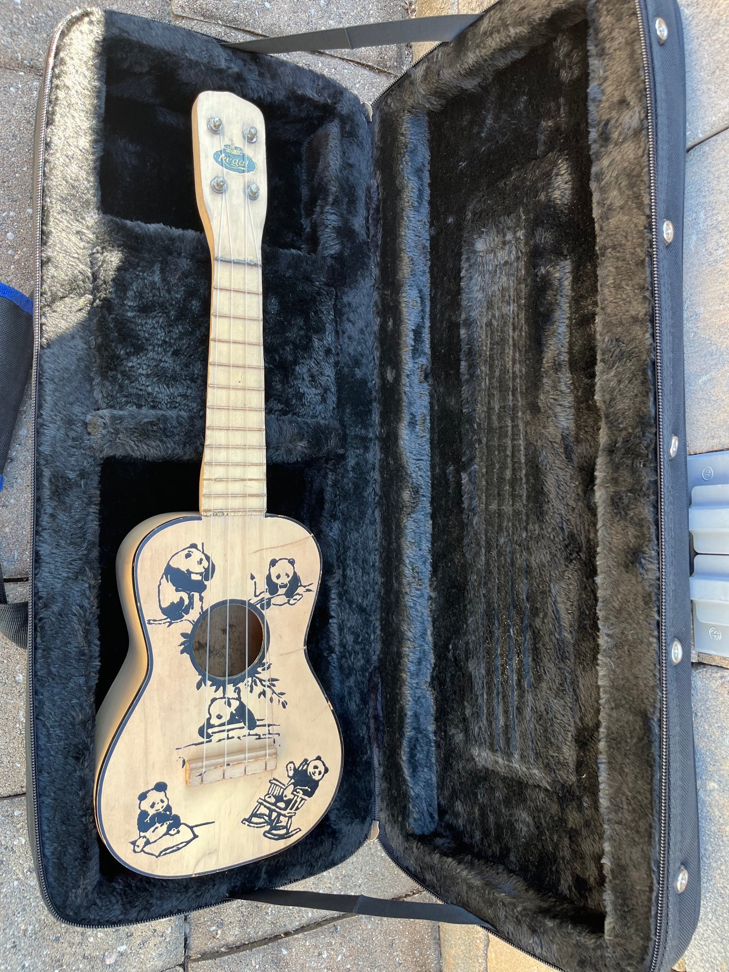 Vintage Regal Panda Soprano Ukulele