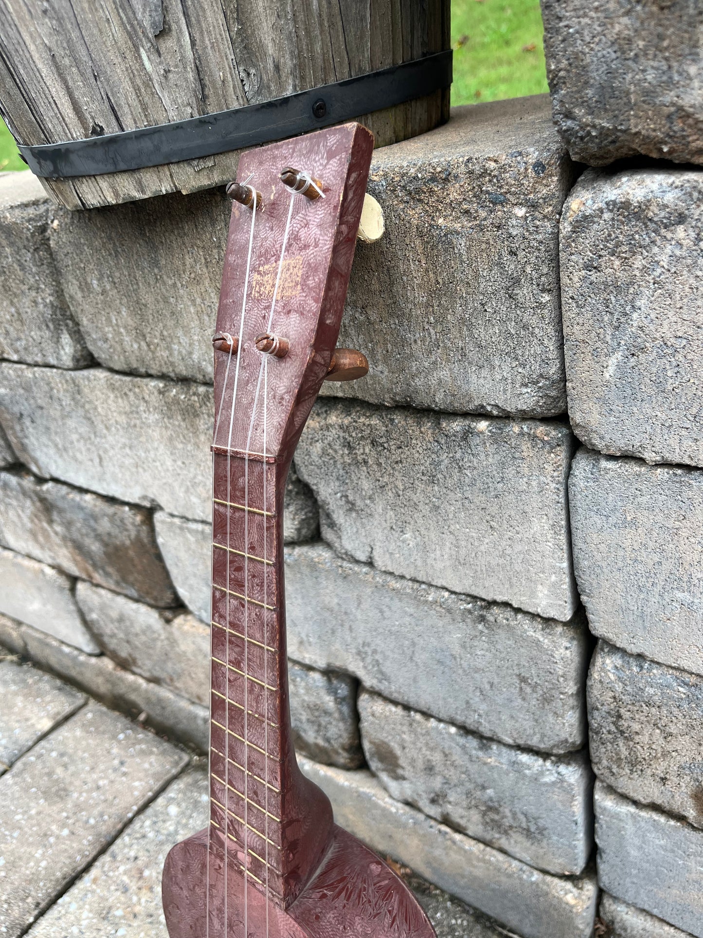 Vintage Regal Purple Crystal Ukulele