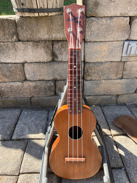 Vintage 1950’s Harmony Roy Smeck Ukulele