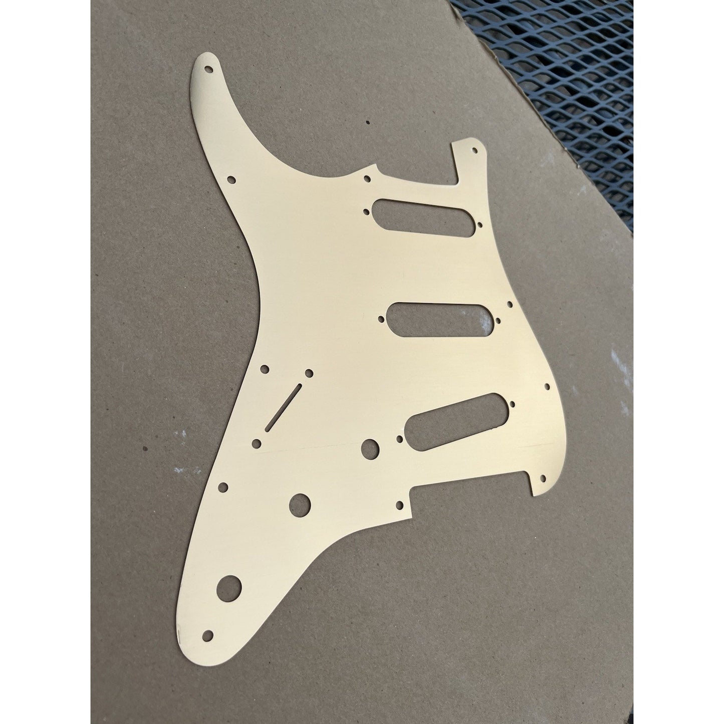 NEW GOLD BRUSHED ALUMINUM STRATOCASTER PICKGUARD STRAT REPLACEMENT US SHIP