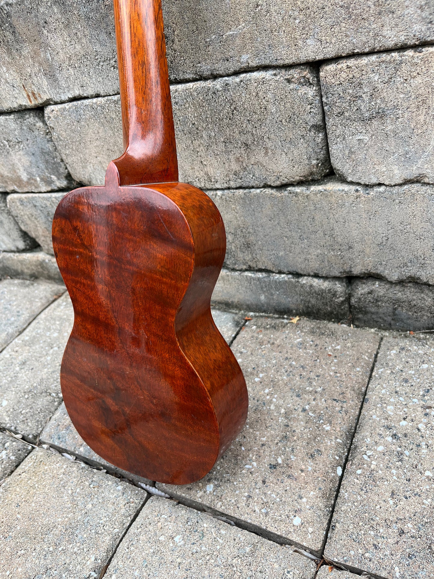 Vintage Unis & Co Hawaiian 1920’s Ukulele