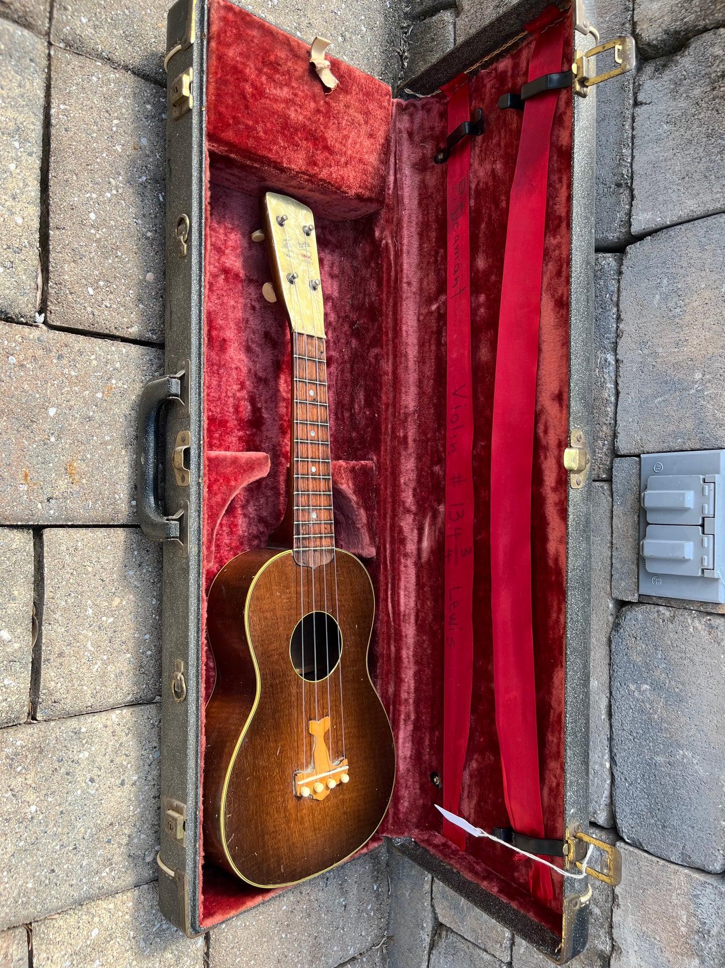 Vintage Harmony 1930’s Johny Marvin Tenor Ukulele