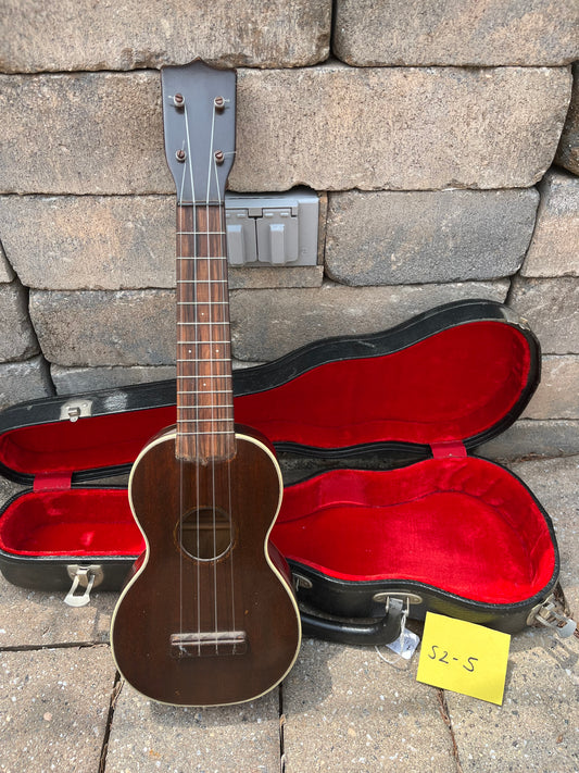Vintage Martin Style 2 Ukulele
