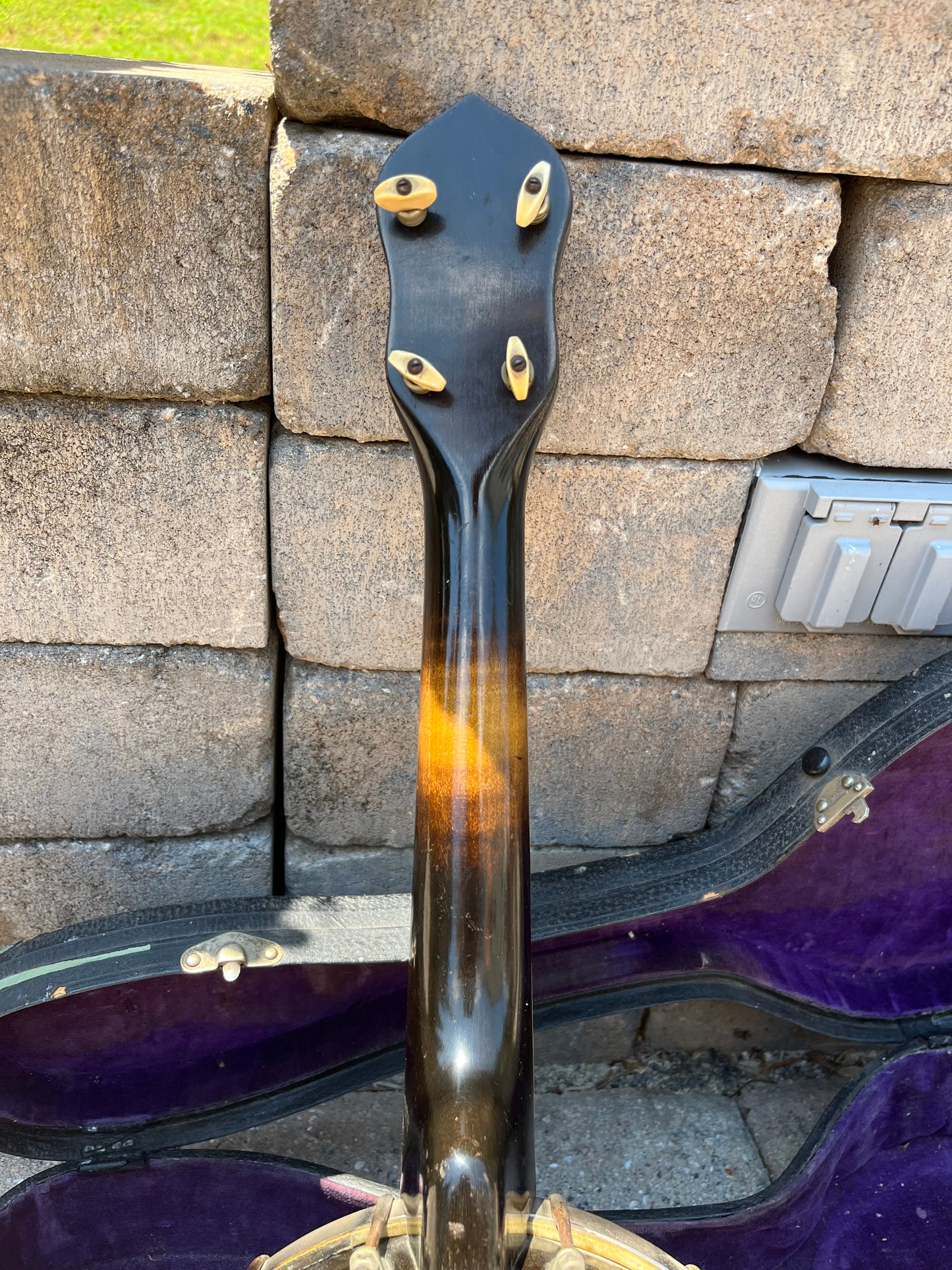 Vintage Gibson Ukulele Banjo Style 3