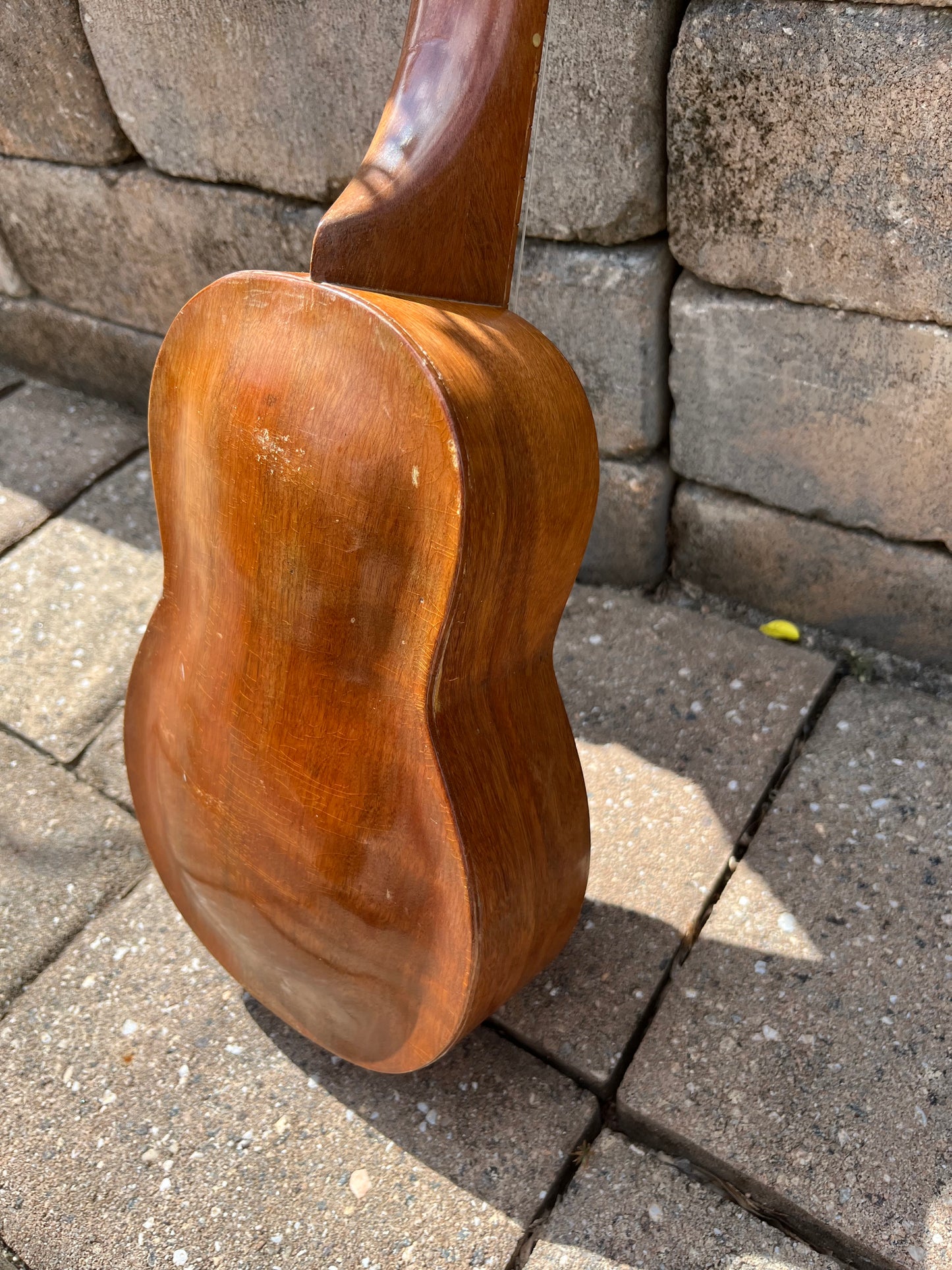 Vintage 1920’s 1930’s No Name Foreign Arched Back Soprano Ukulele