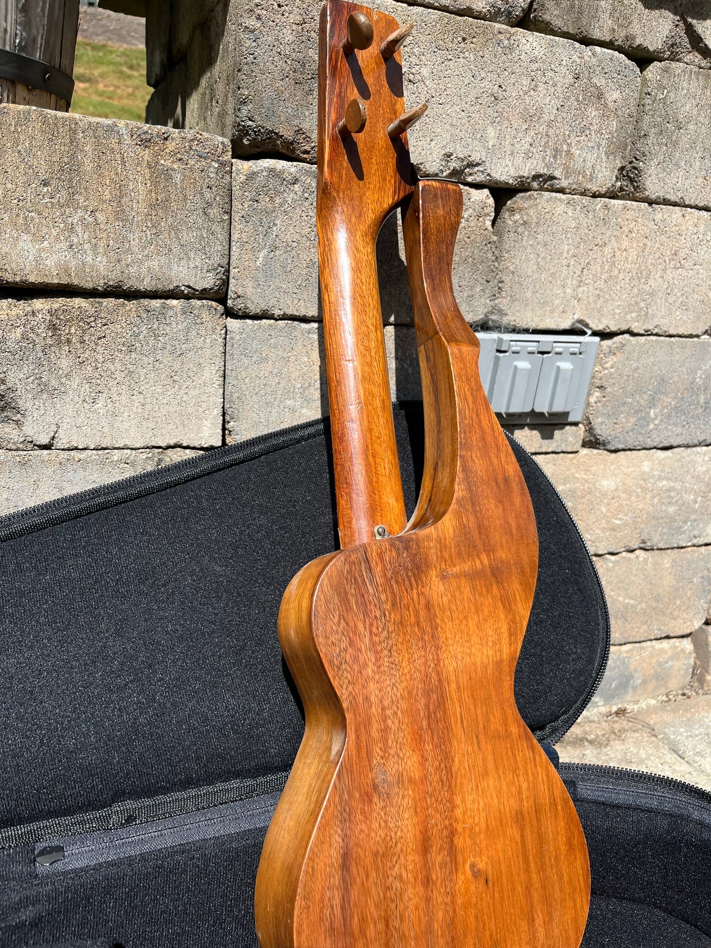 Vintage C Knutsen Harp Ukulele