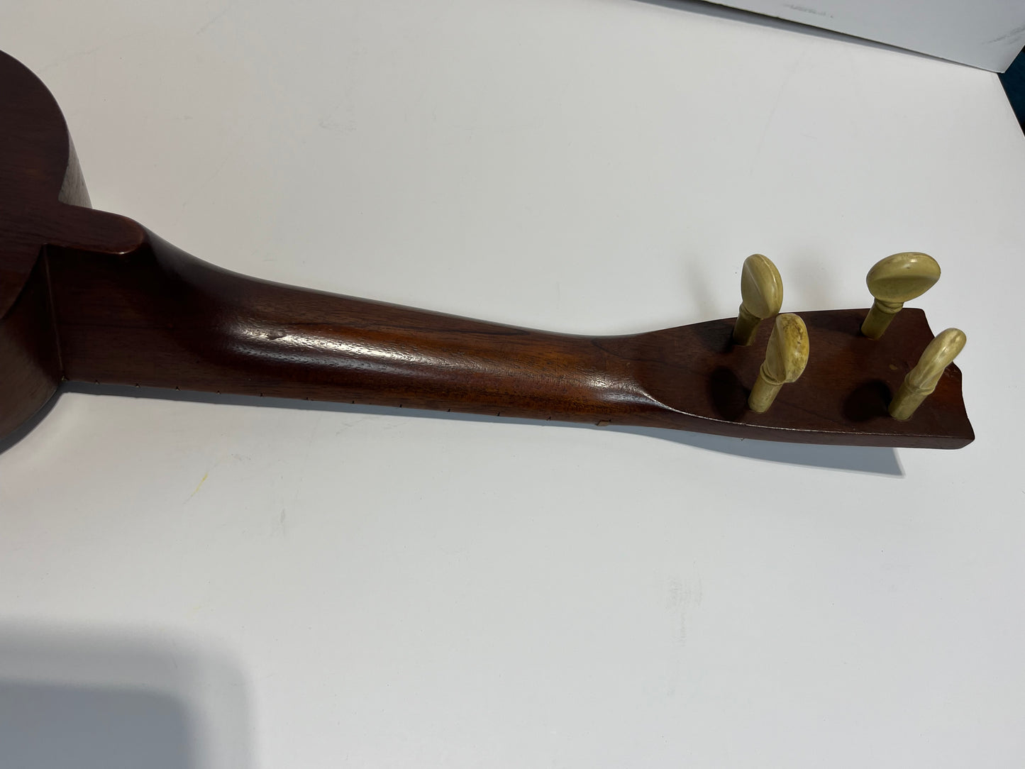 Vintage 1920’s Kaholas & Co Hawaiian Ukulele