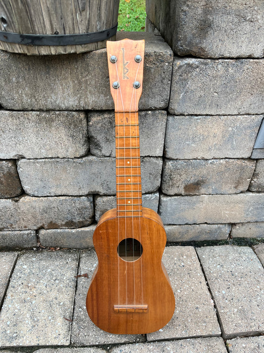 Vintage 1961 Kamaka Gold Label Ukulele