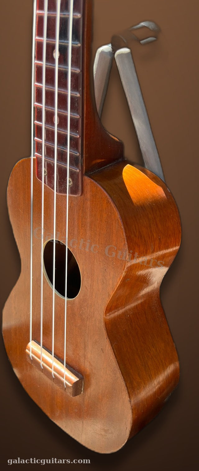 Vintage 1950’s Harmony Roy Smeck Ukulele